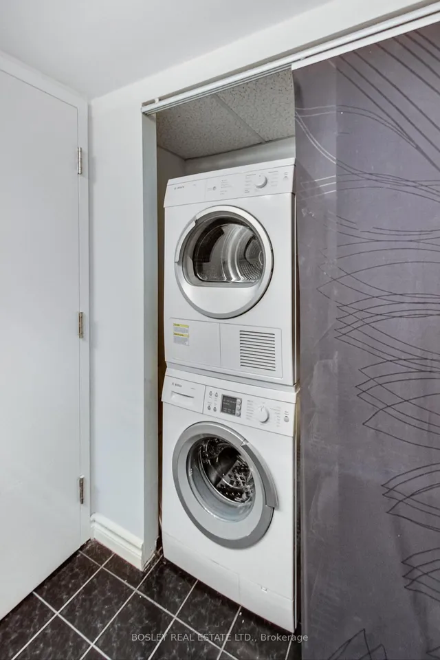 Additional property image - 393 King St Unit 202