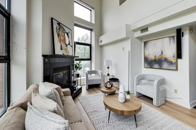 Additional property image - 393 King St Unit 202