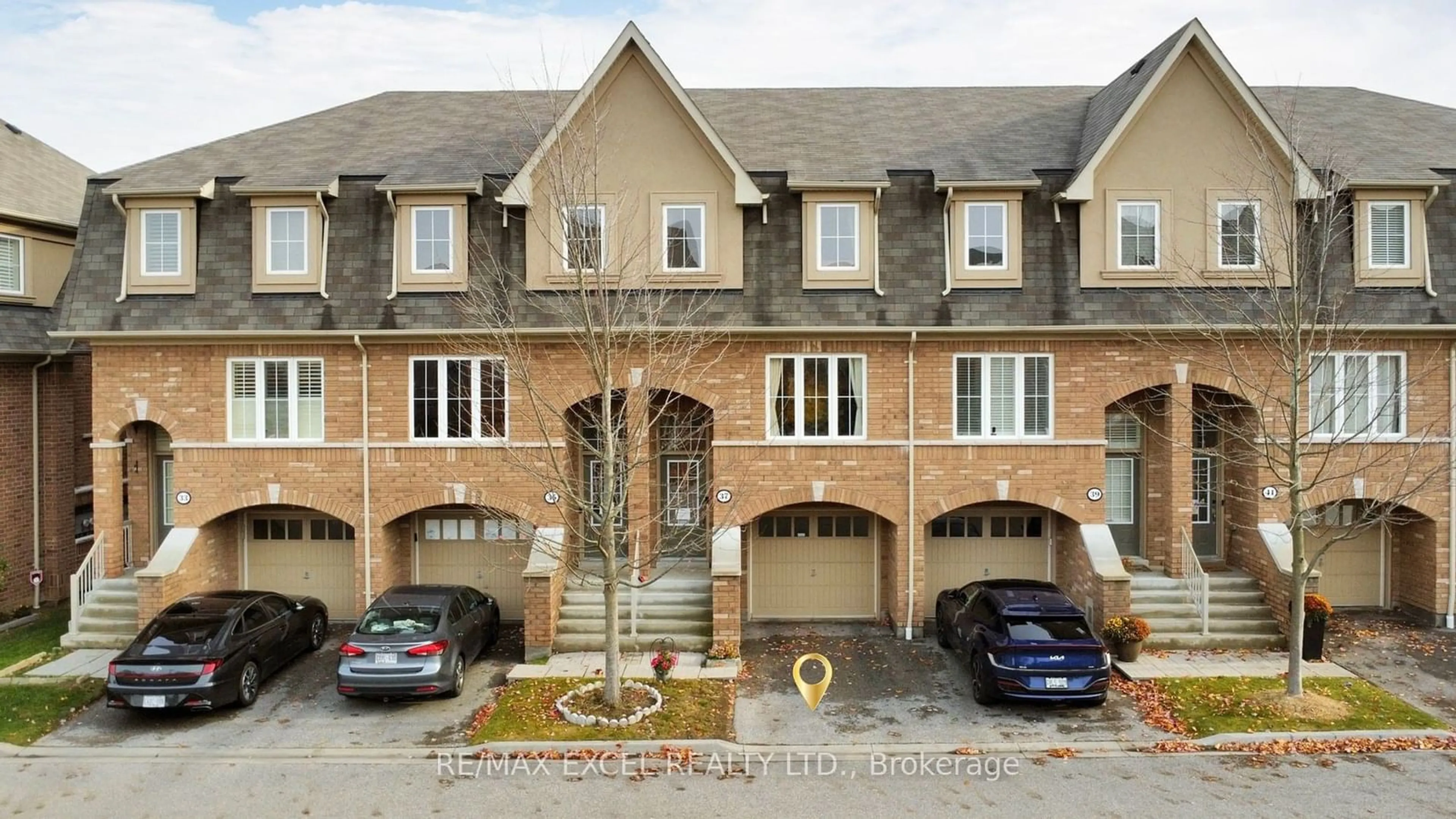 A pic from exterior of the house or condo, the street view for 37 Reevesmere Lane #26, Ajax Ontario L1Z 0L3