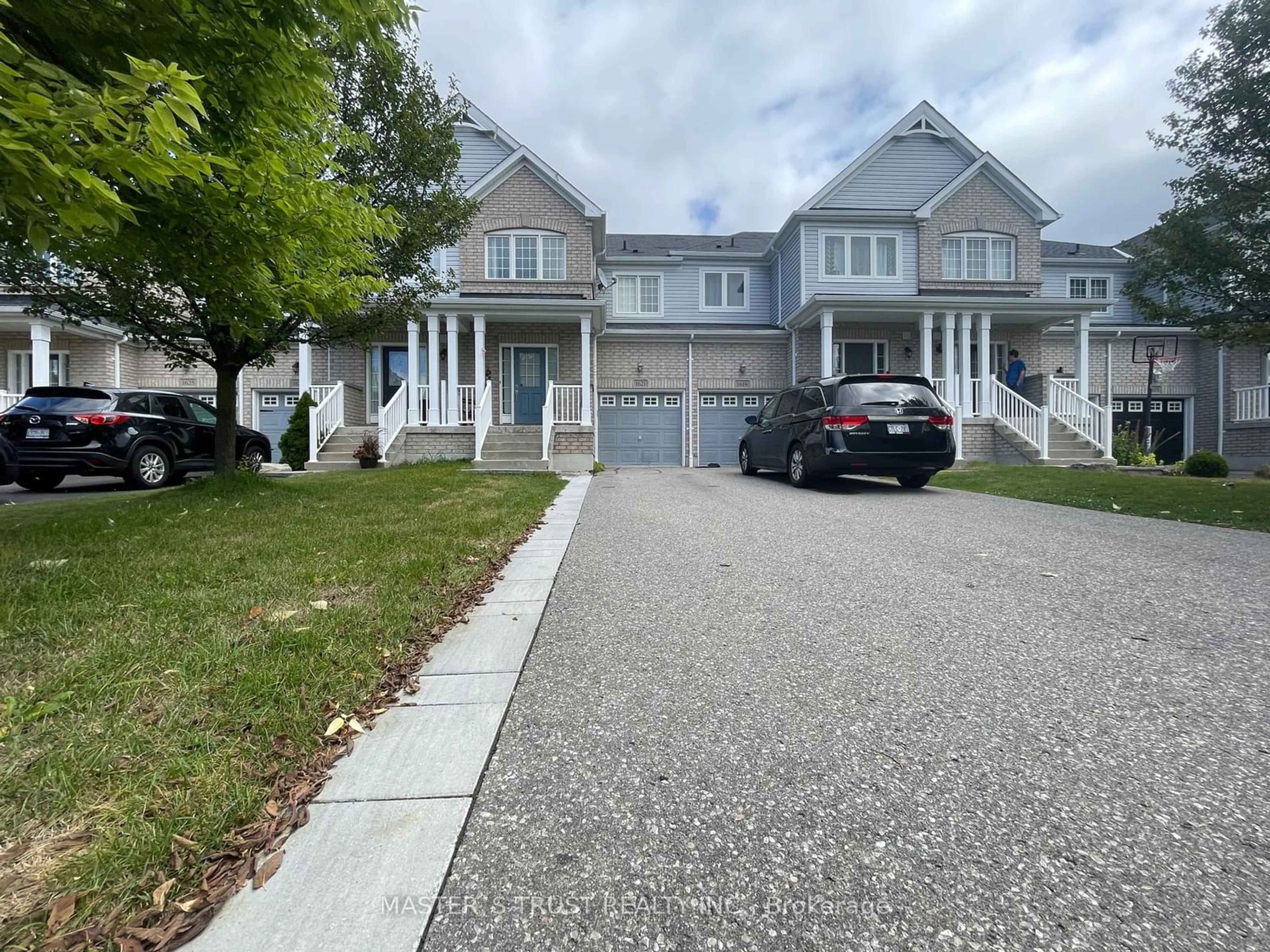 Frontside or backside of a home, the street view for 1621 Frolis St, Oshawa Ontario L1K 0L4