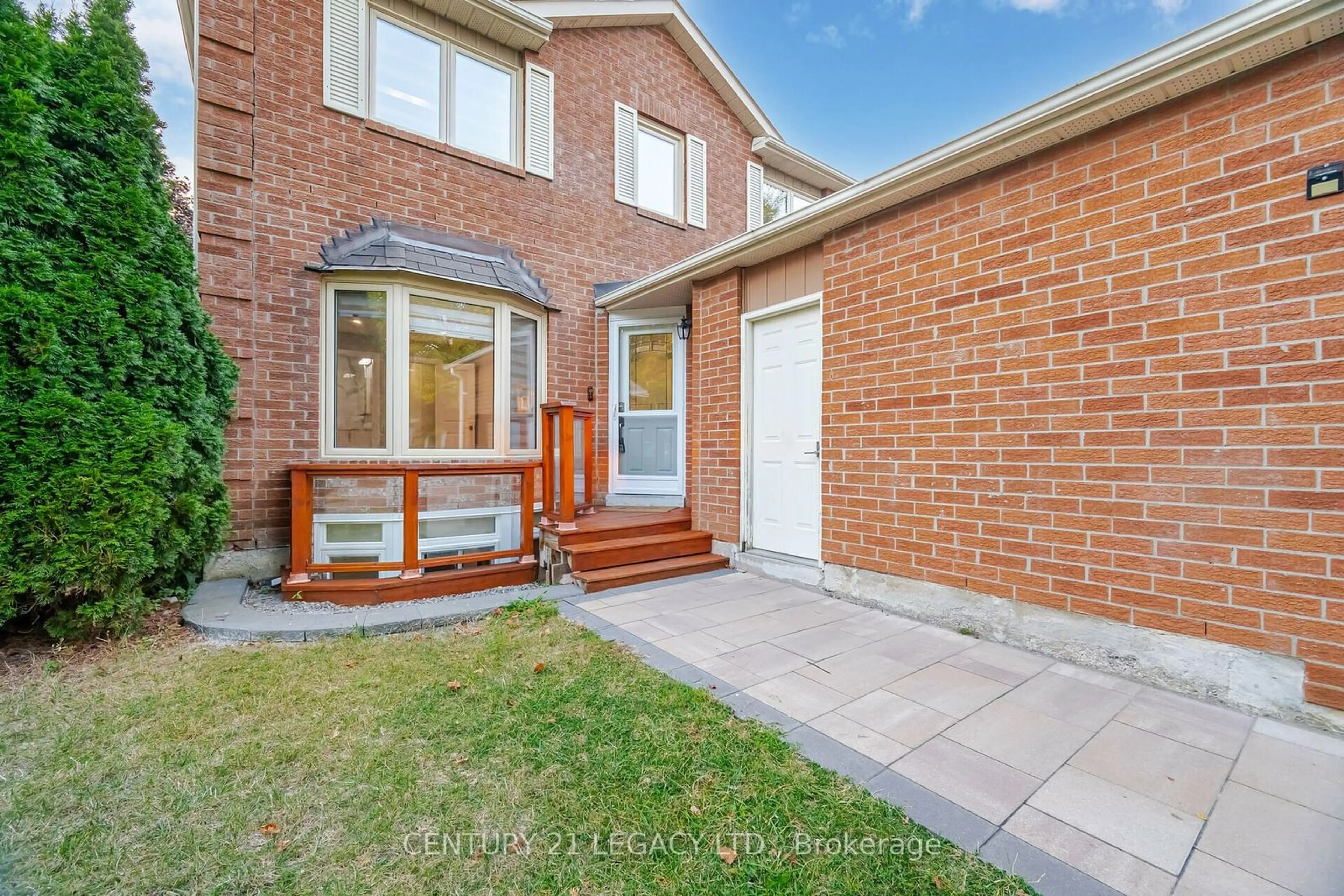 Home with brick exterior material for 8 Kirkham Dr, Ajax Ontario L1S 5K5