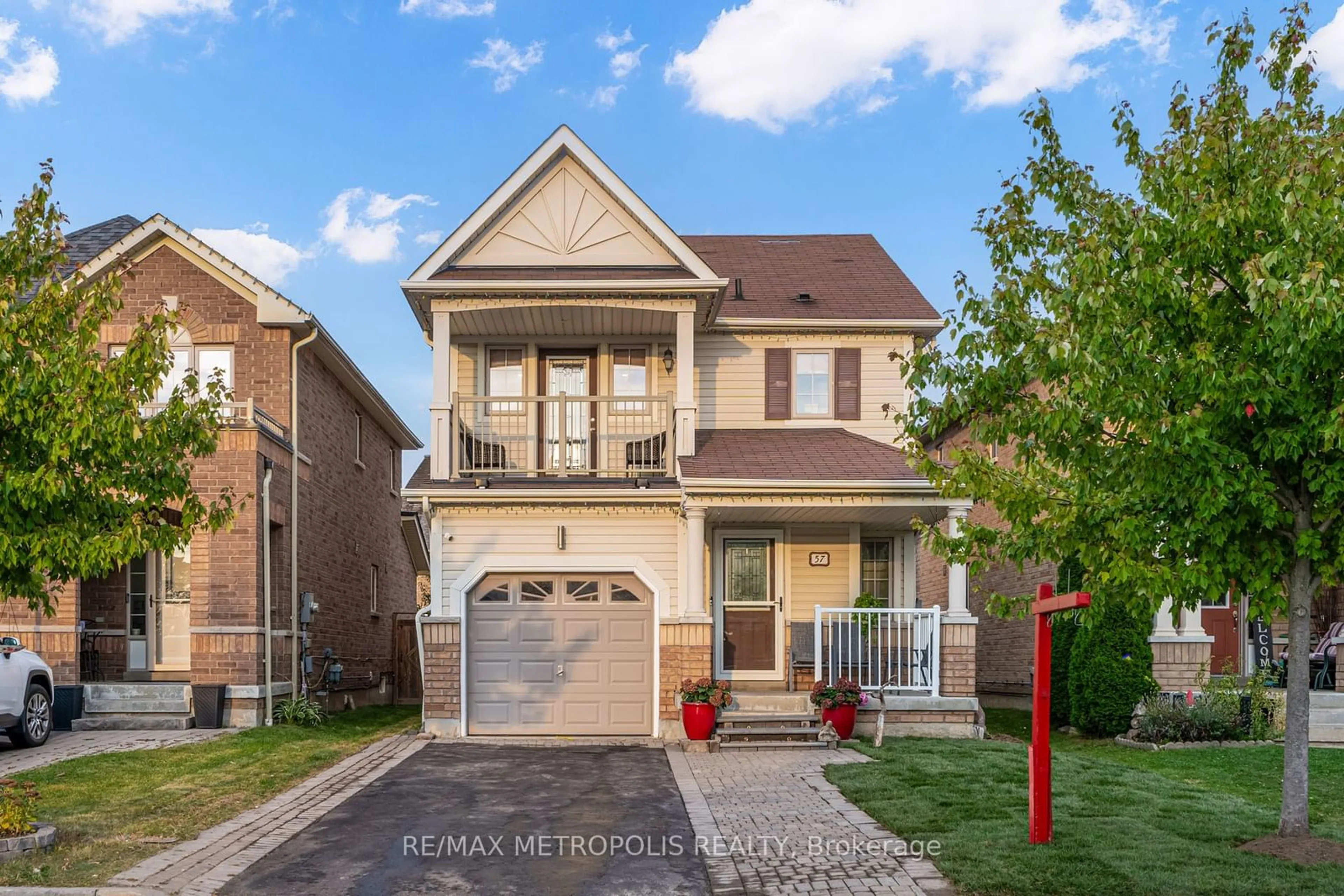 Frontside or backside of a home, the street view for 57 Kirkland Pl, Whitby Ontario L1P 1X1