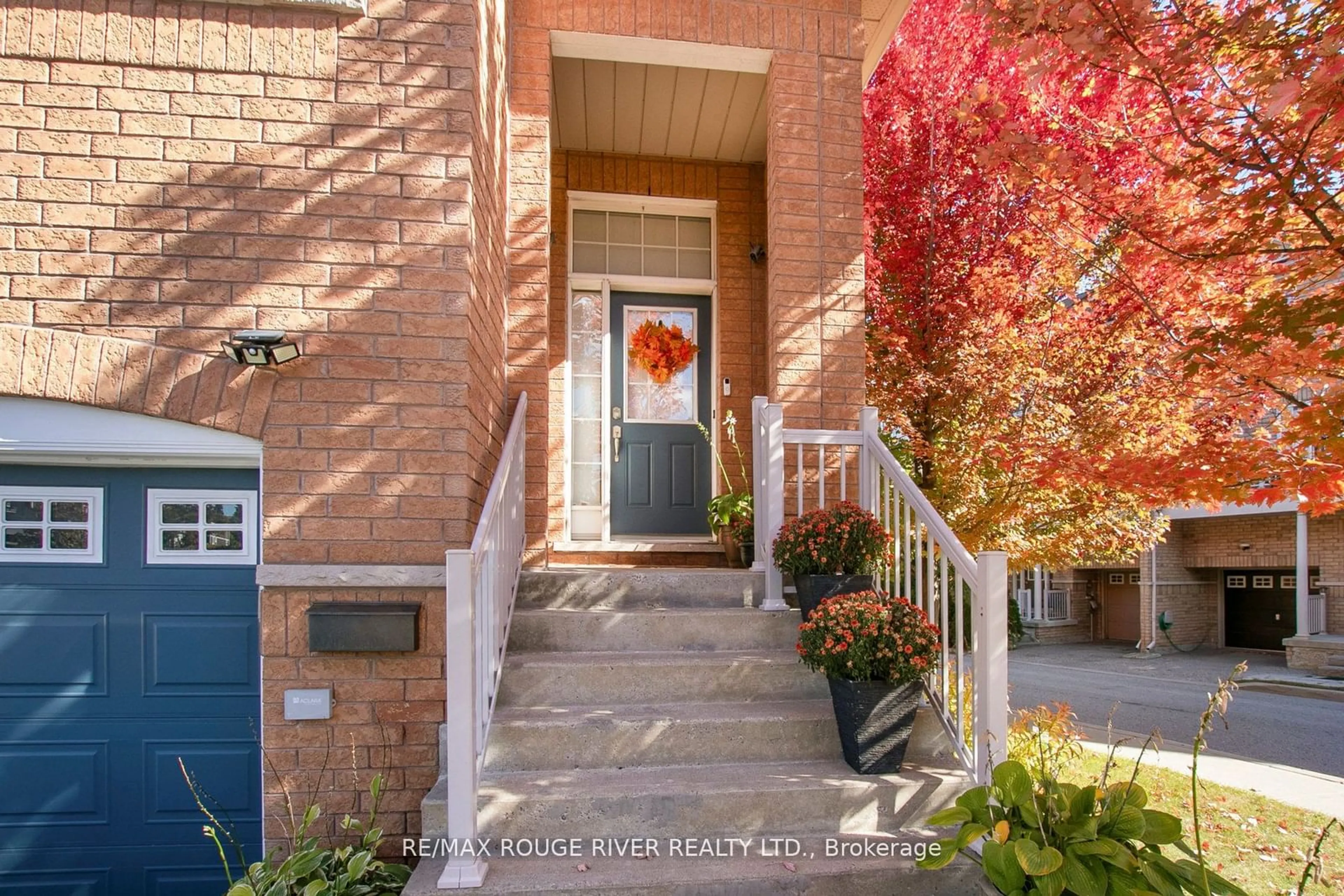 A pic from exterior of the house or condo, the street view for 5 Ignatius Lane, Toronto Ontario M1E 0A2