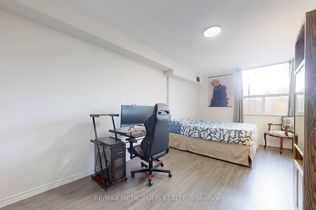 Additional property image - 4060 Lawrence Ave Unit 106