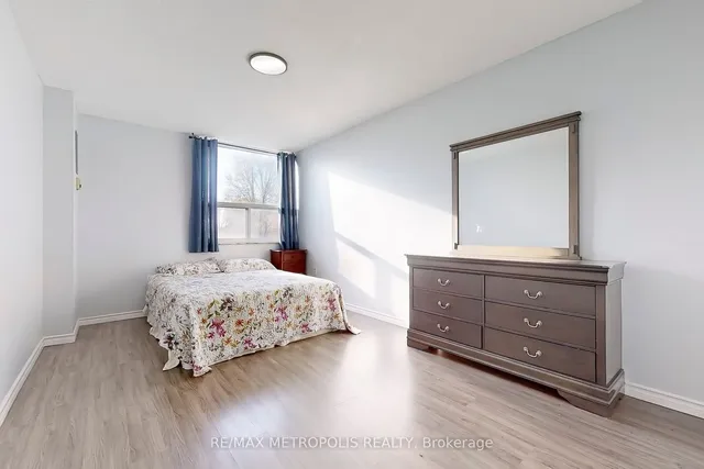 Additional property image - 4060 Lawrence Ave Unit 106