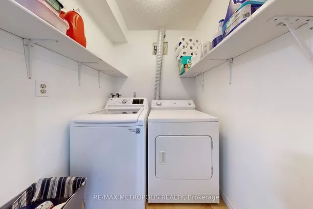 Additional property image - 4060 Lawrence Ave Unit 106