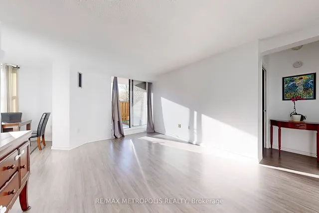 Additional property image - 4060 Lawrence Ave Unit 106