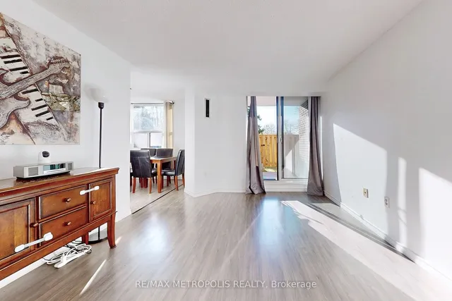 Additional property image - 4060 Lawrence Ave Unit 106