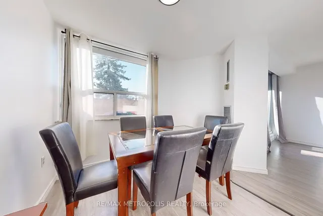 Additional property image - 4060 Lawrence Ave Unit 106