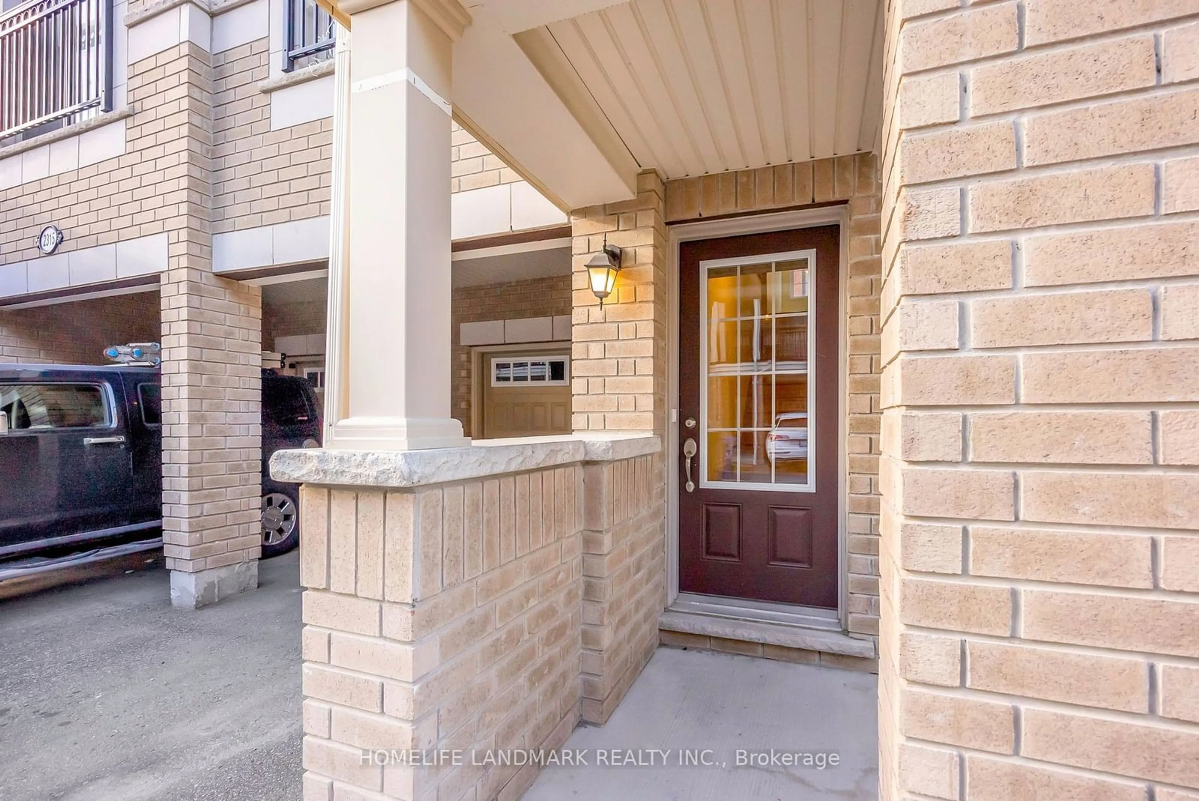 A pic from exterior of the house or condo, the street view for 2313 Chevron Prince Path, Oshawa Ontario L1L 0K8