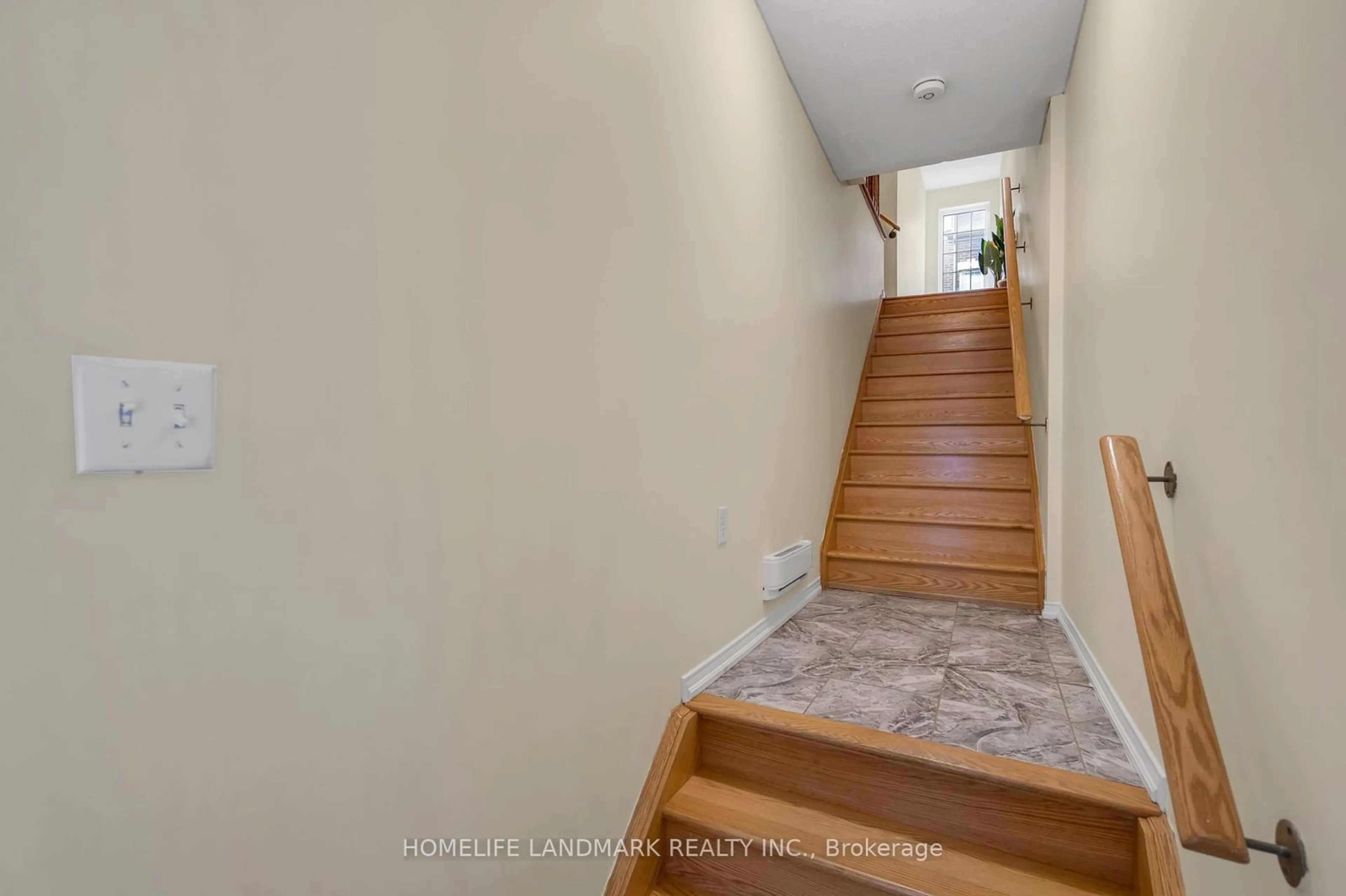 Stairs for 2313 Chevron Prince Path, Oshawa Ontario L1L 0K8