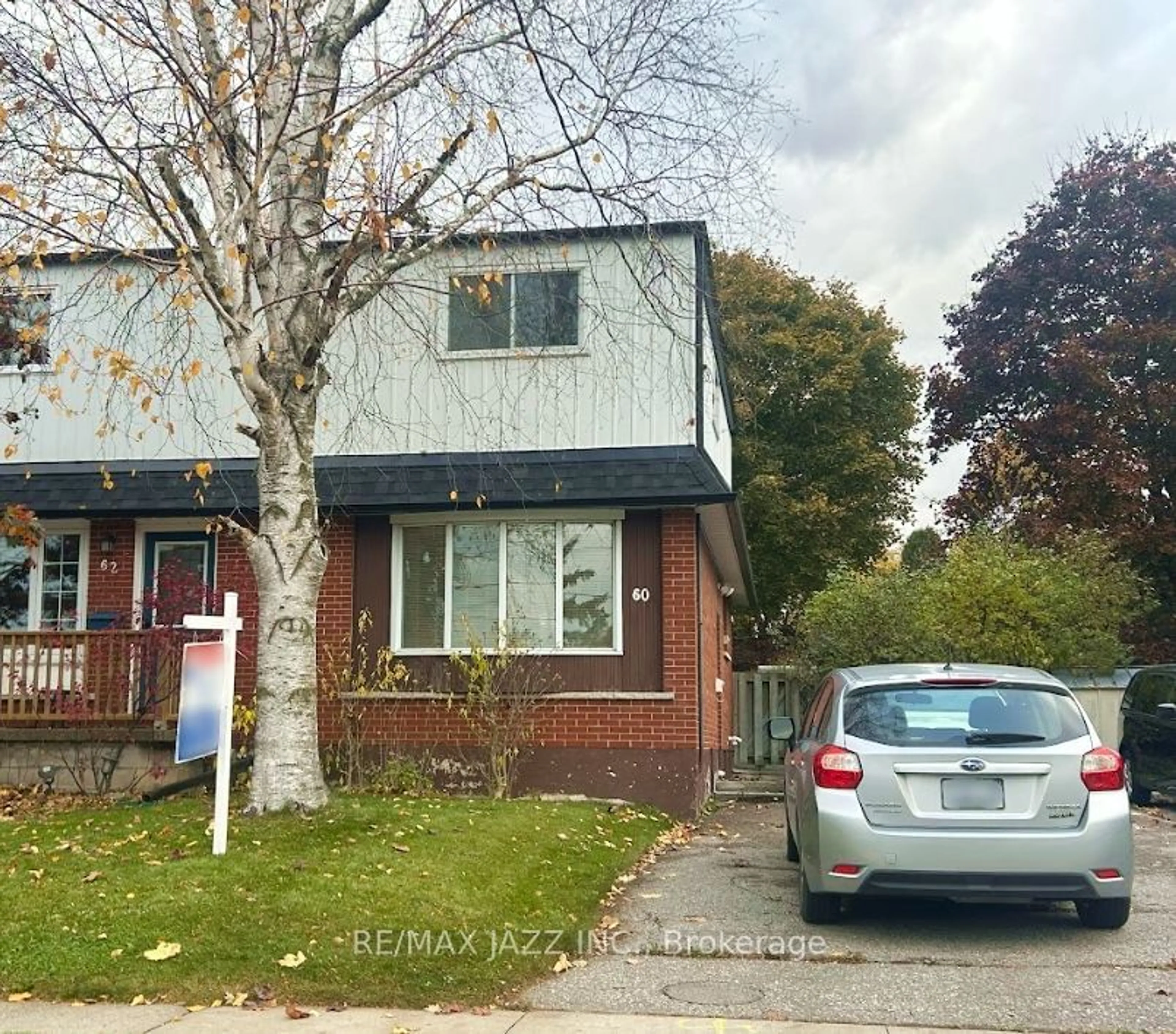 Frontside or backside of a home, the street view for 60 Farewell St, Oshawa Ontario L1H 6L6