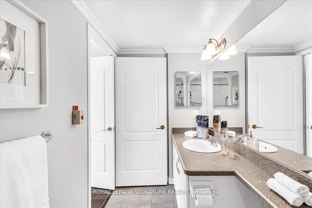 Additional property image - 2020 McNicoll Ave Unit 1023