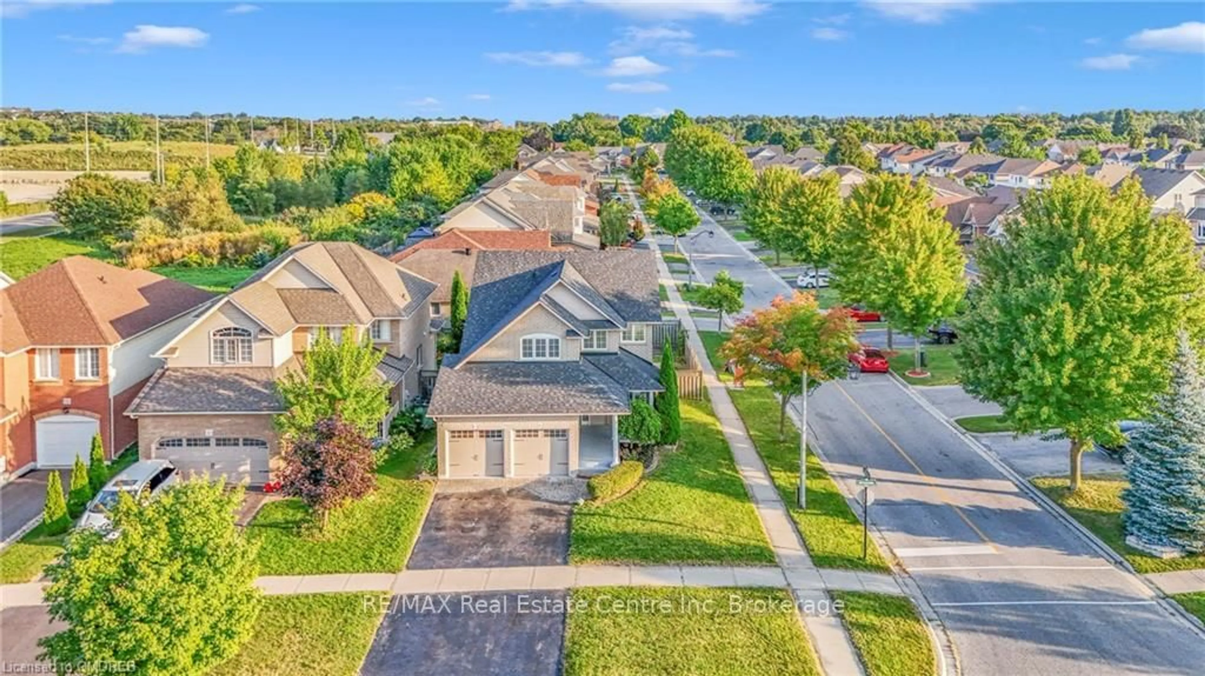 Frontside or backside of a home, the street view for 513 BRITANNIA Ave, Oshawa Ontario L1L 1B8