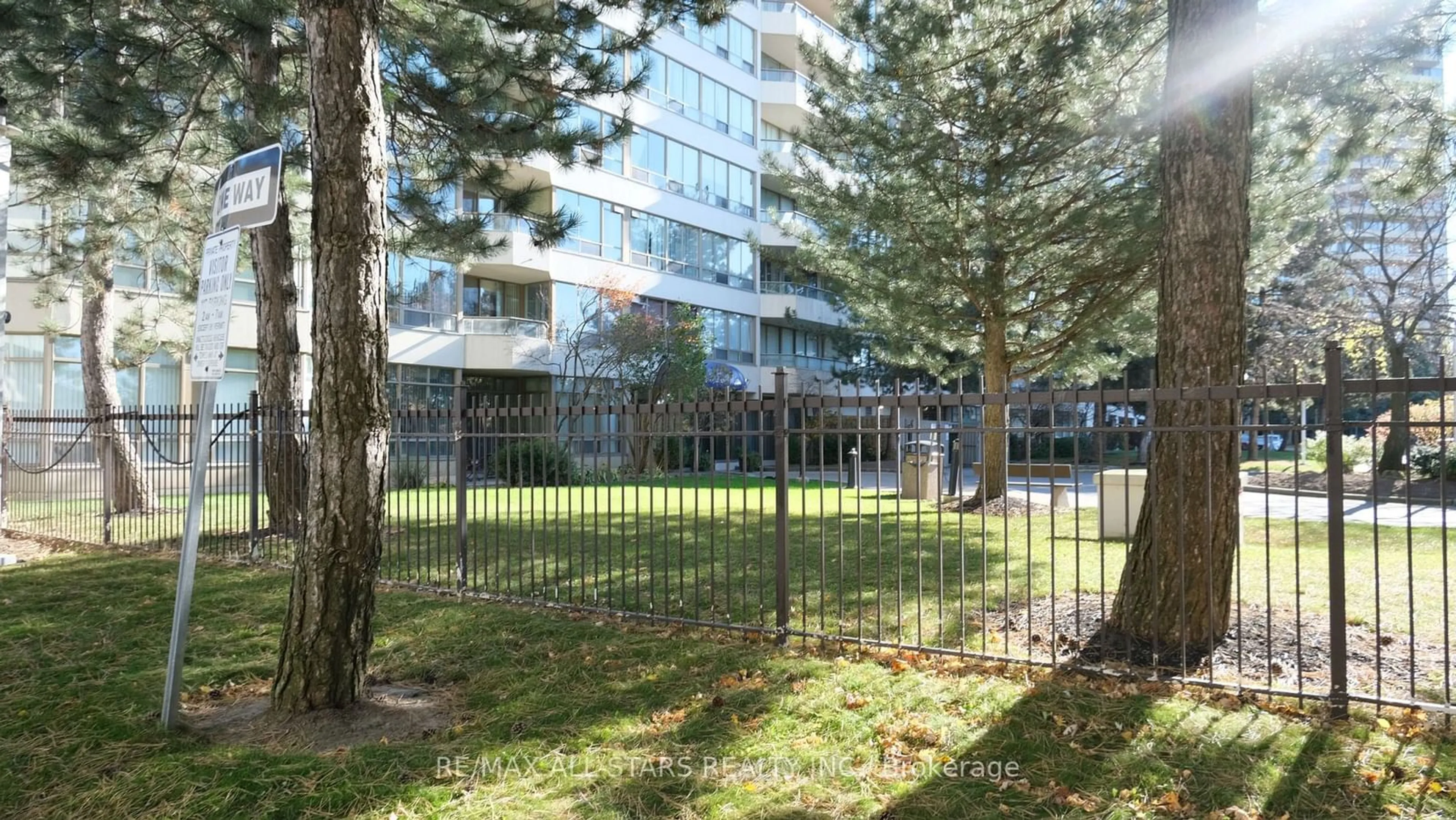 A pic from exterior of the house or condo, the fenced backyard for 3 Greystone Walk Dr #332, Toronto Ontario M1K 5J4