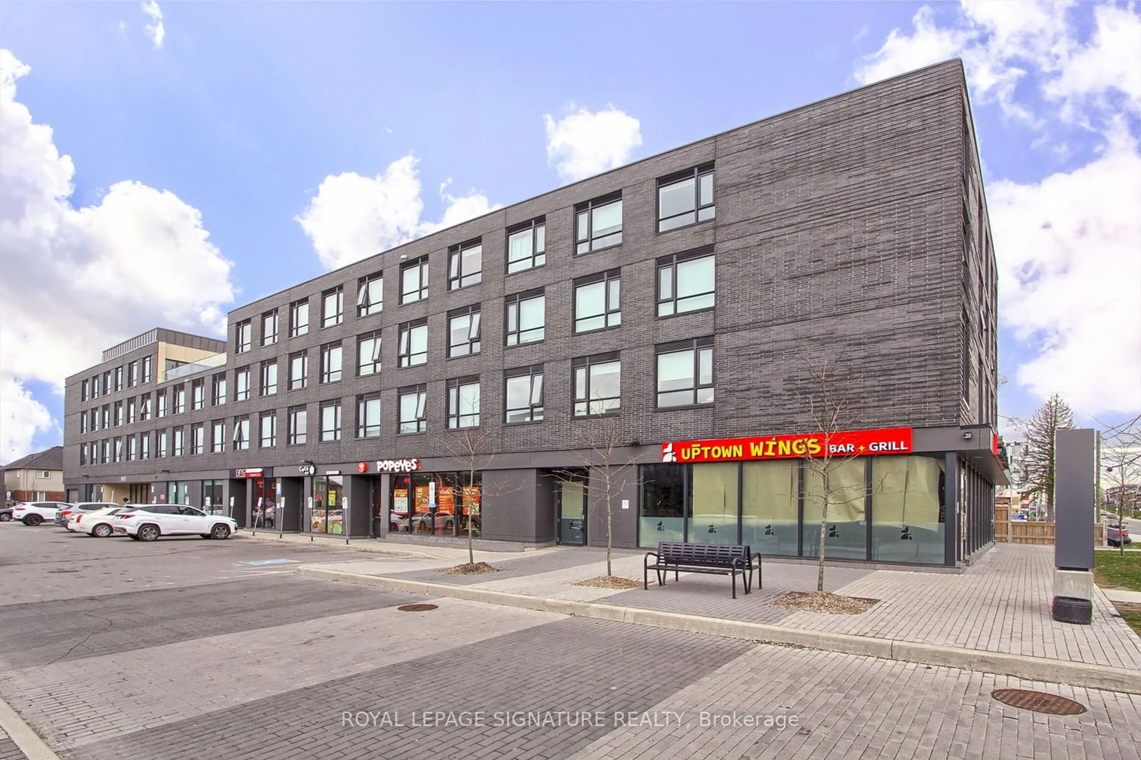 Patio, the front or back of building for 1800 Simcoe St #309, Oshawa Ontario L1G 0C2