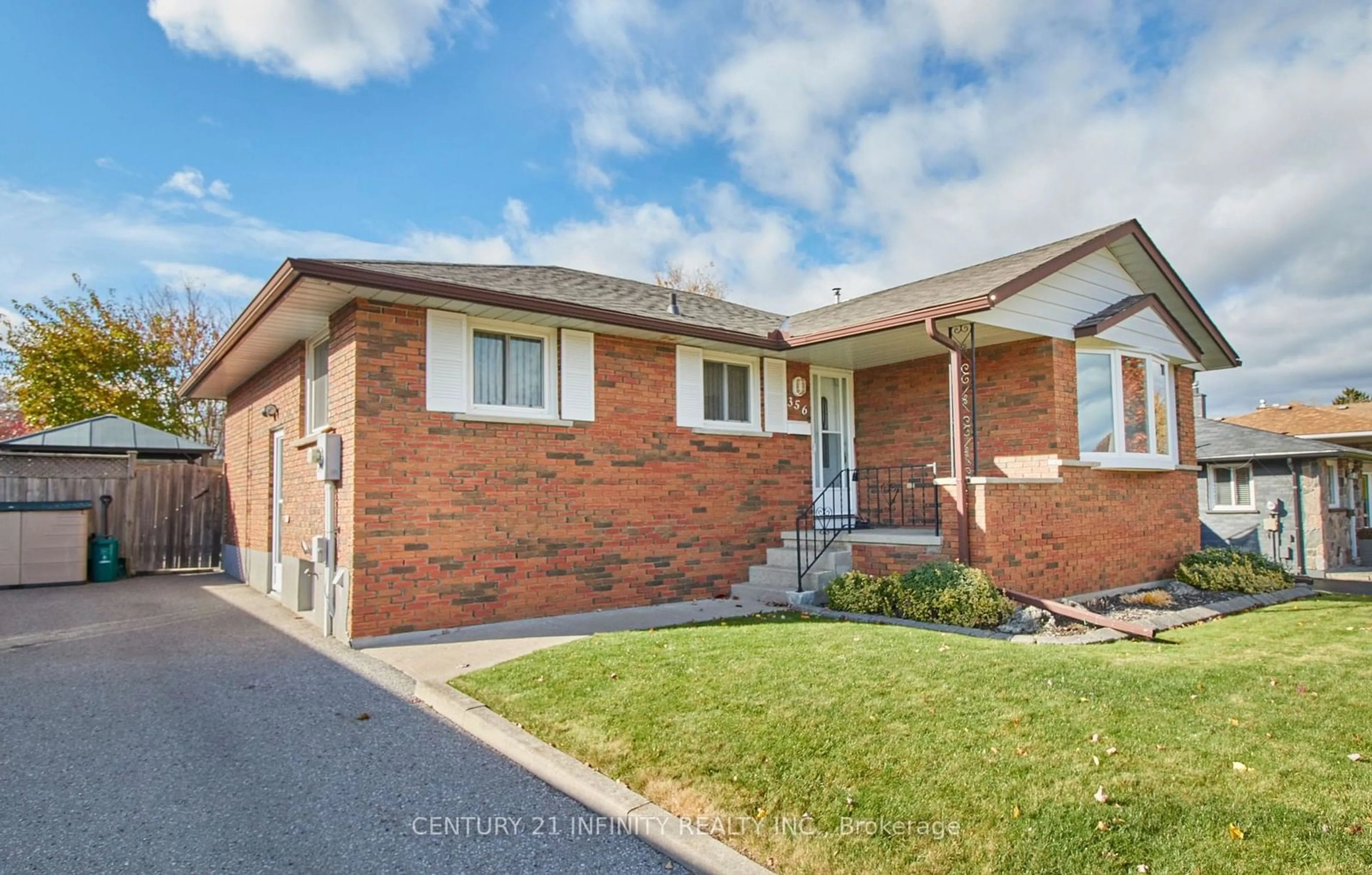 Frontside or backside of a home, the street view for 356 Fairlawn St, Oshawa Ontario L1J 4R3