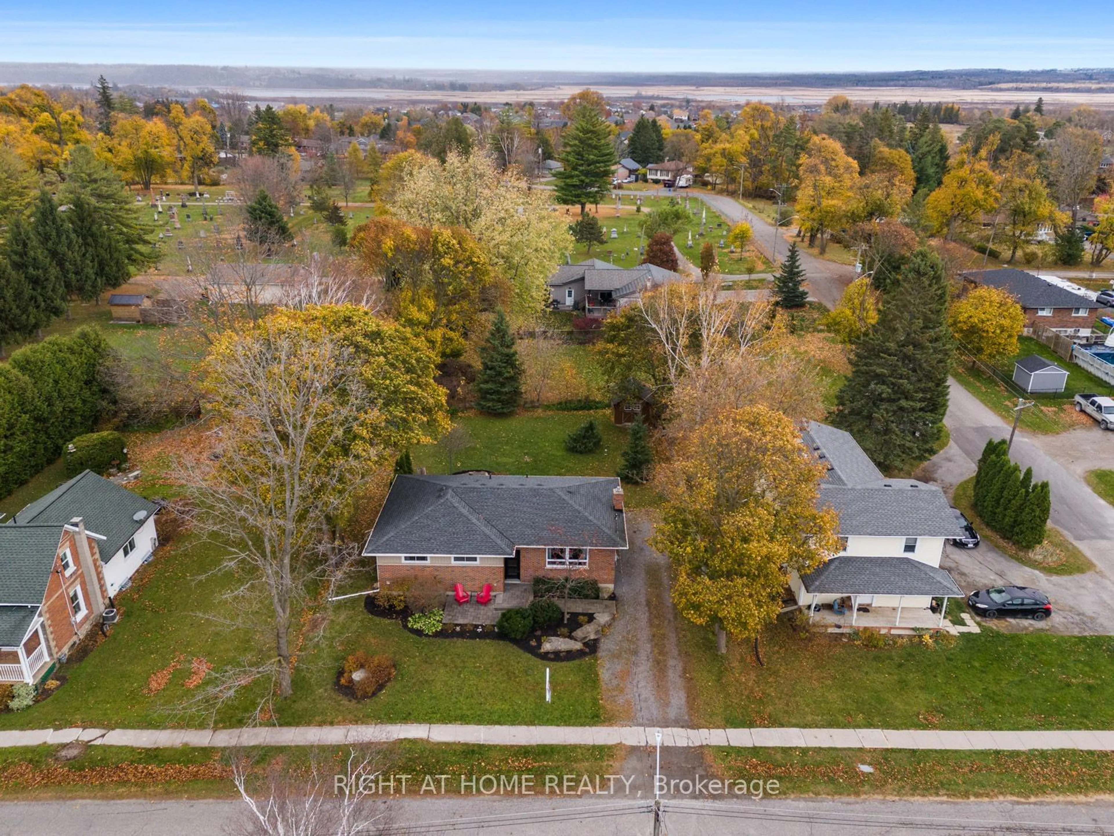 Frontside or backside of a home, the street view for 31 Jeffrey St, Scugog Ontario L9L 1C2