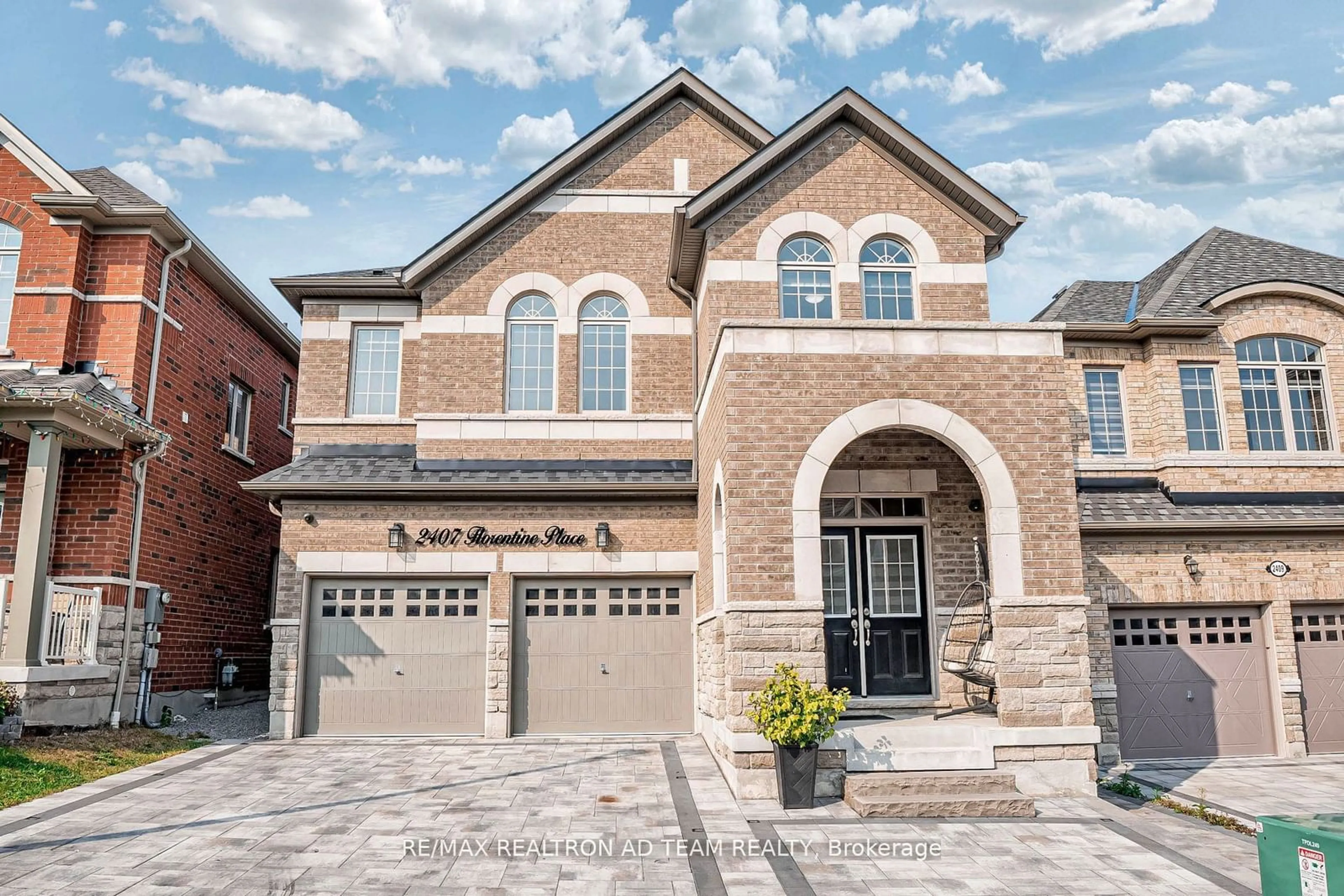 Home with brick exterior material for 2407 Florentine Pl, Pickering Ontario L1X 0H1