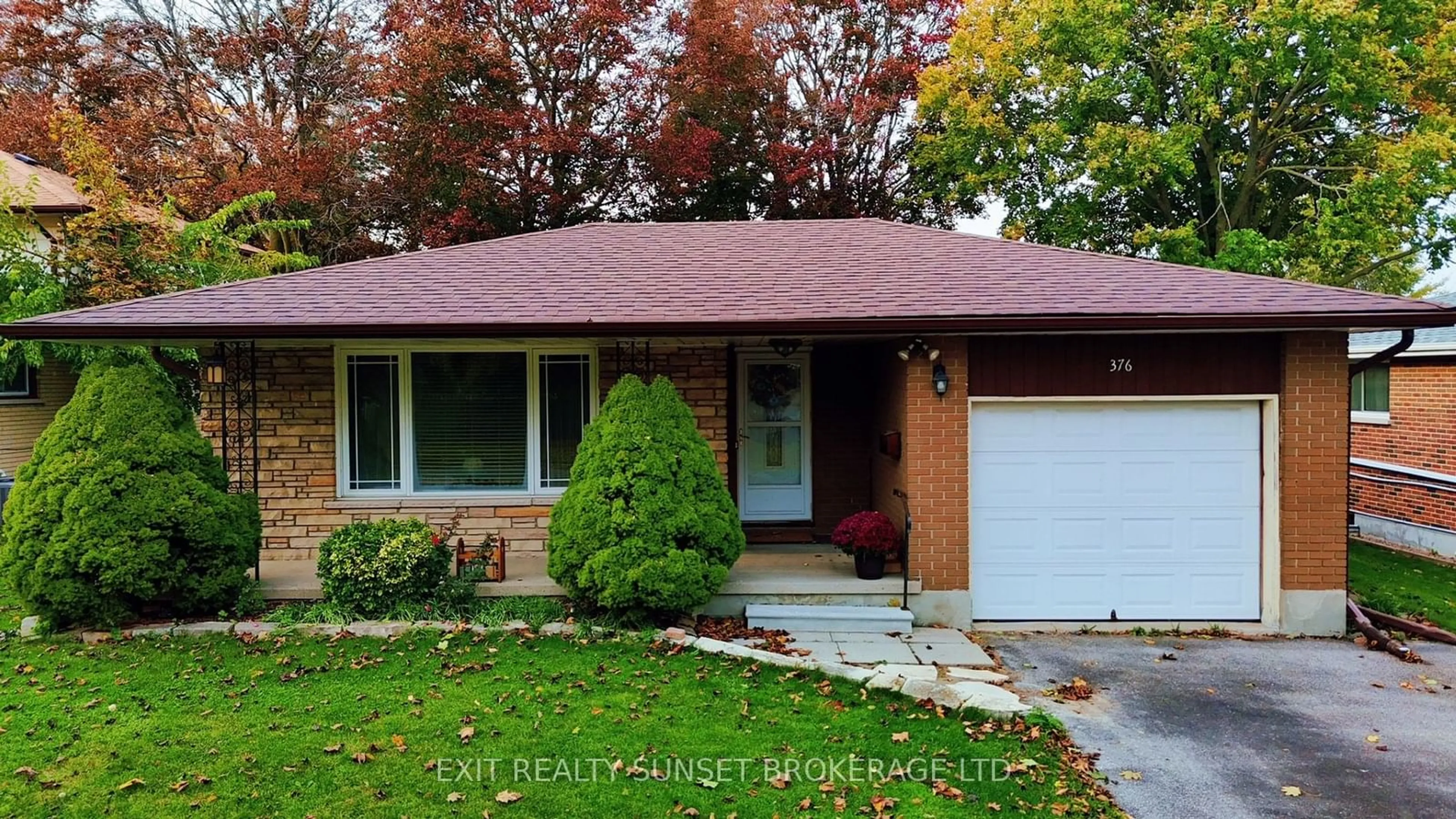 Home with brick exterior material for 376 Adelaide Ave, Oshawa Ontario L1G 2A1