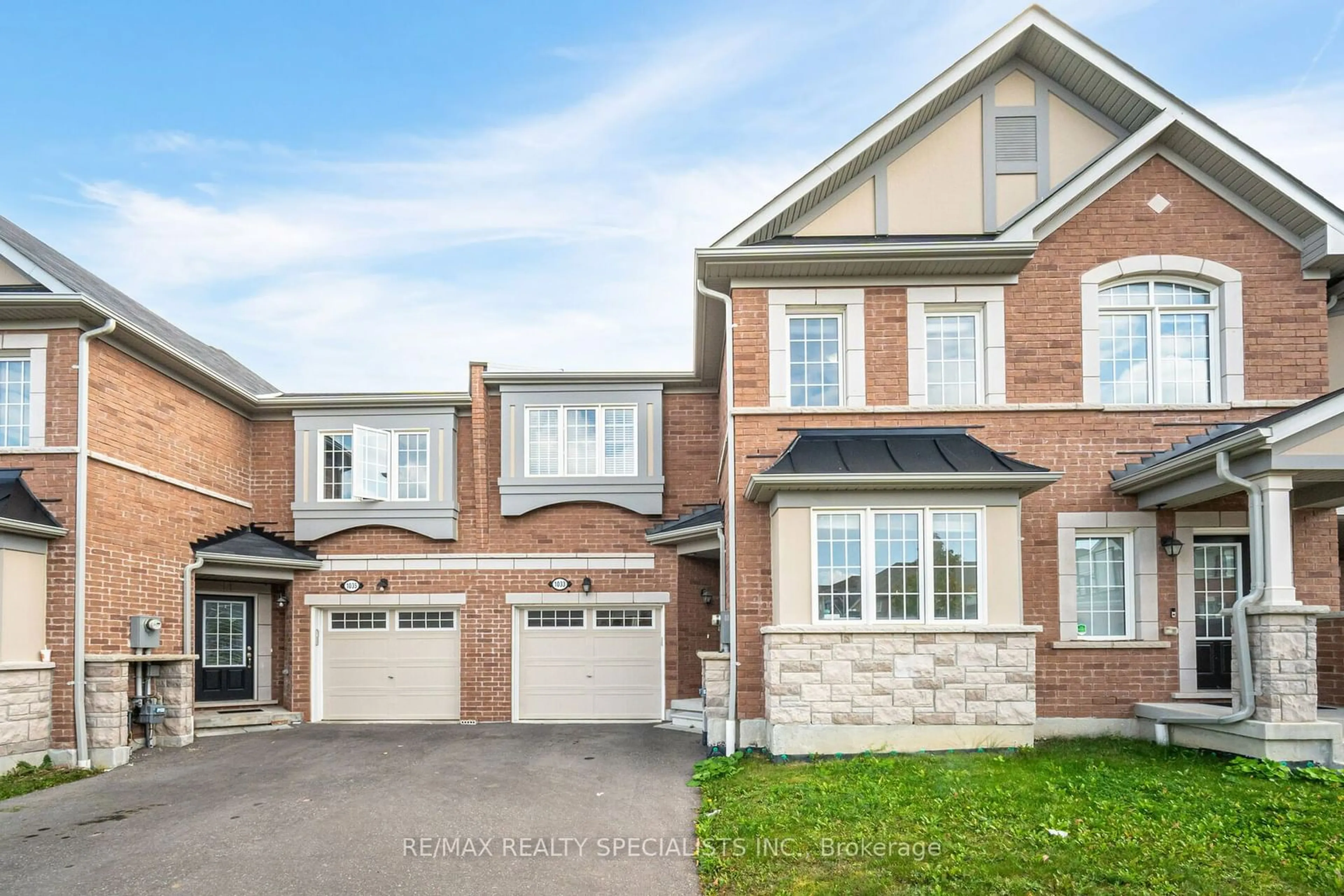 Home with brick exterior material for 1033 Cameo St, Pickering Ontario L1X 0G3