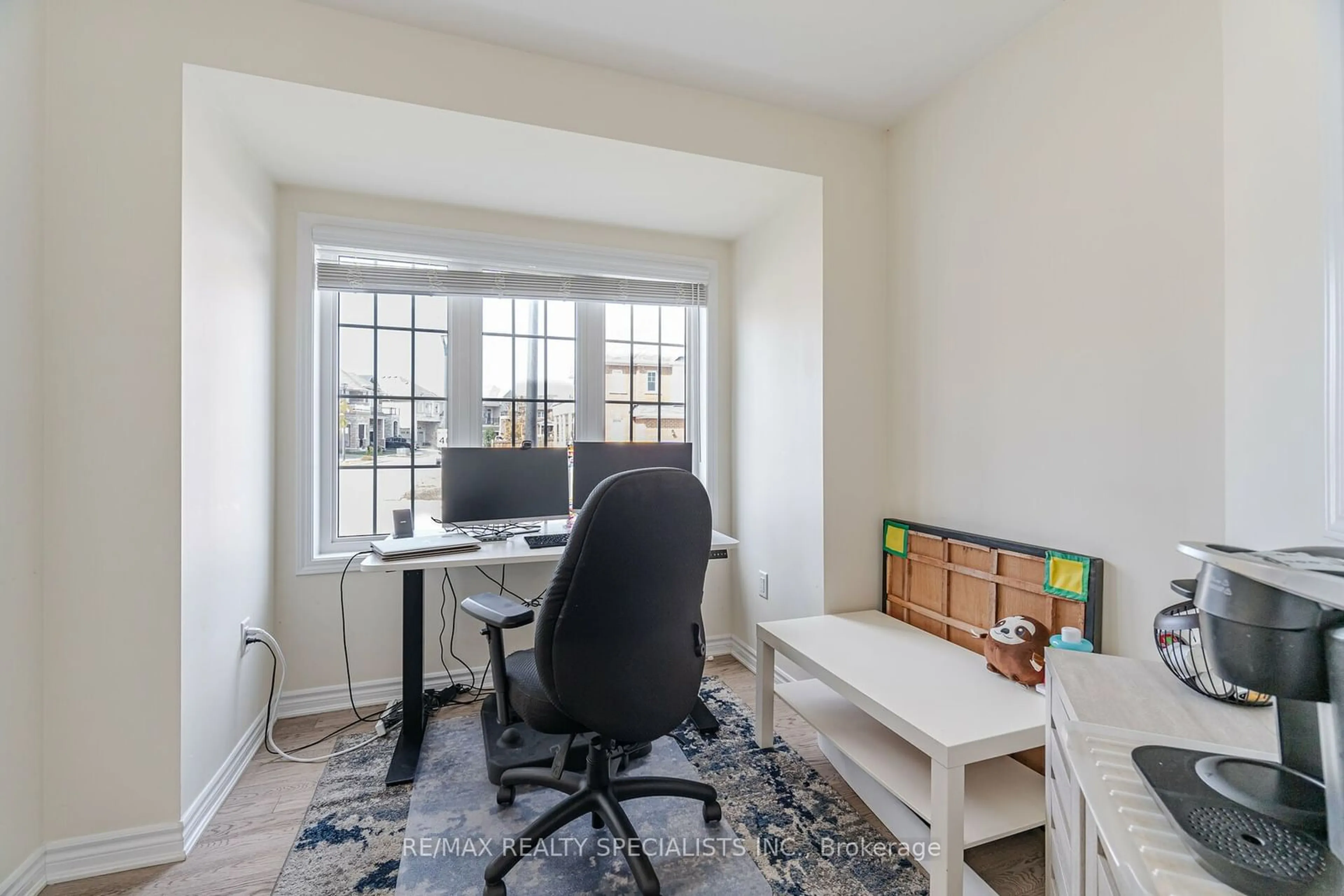 A pic of a room, wood floors for 1033 Cameo St, Pickering Ontario L1X 0G3