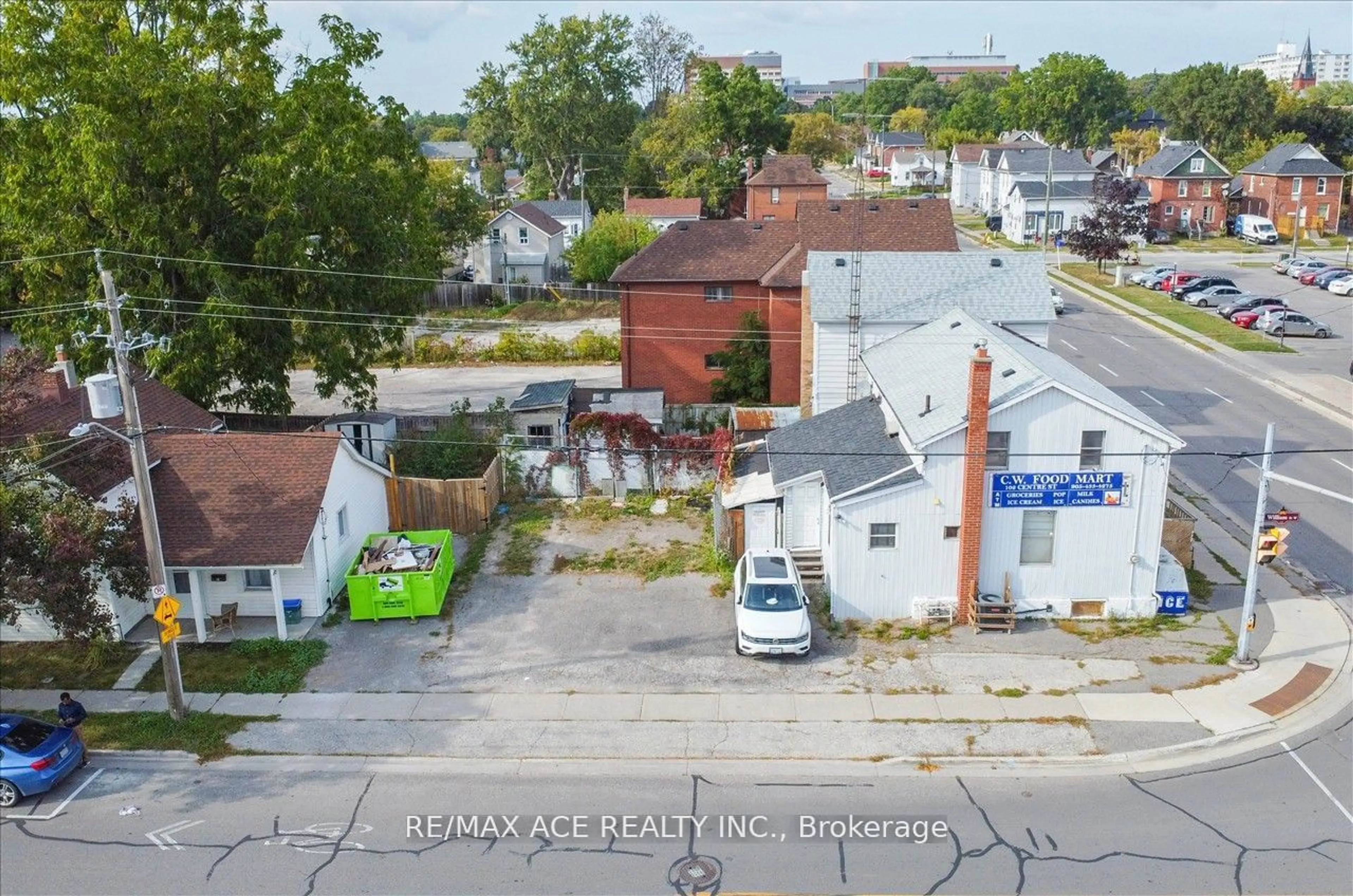 A pic from exterior of the house or condo, the street view for 102 Centre St, Oshawa Ontario L1G 4B8