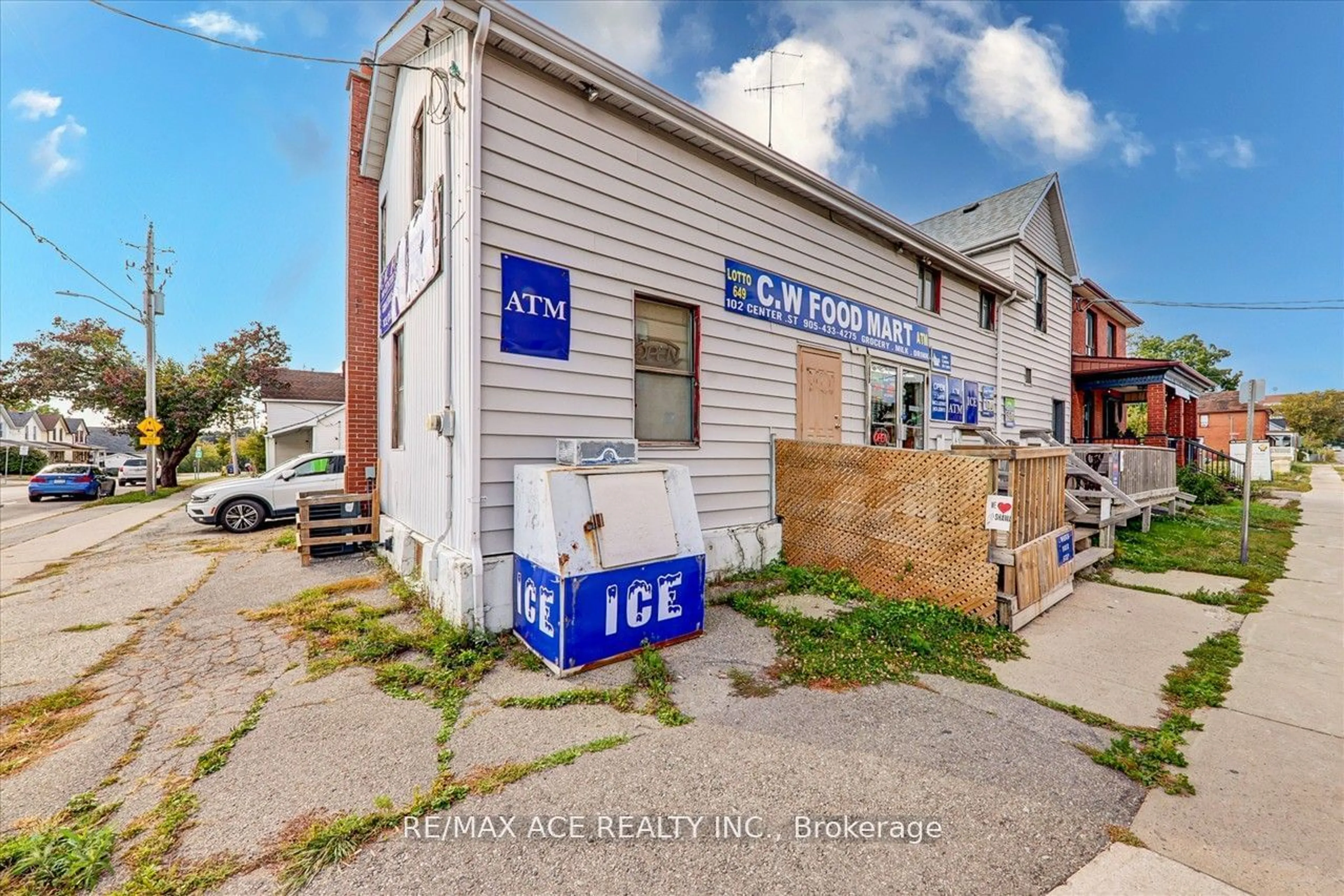 A pic from exterior of the house or condo, the street view for 102 Centre St, Oshawa Ontario L1G 4B8