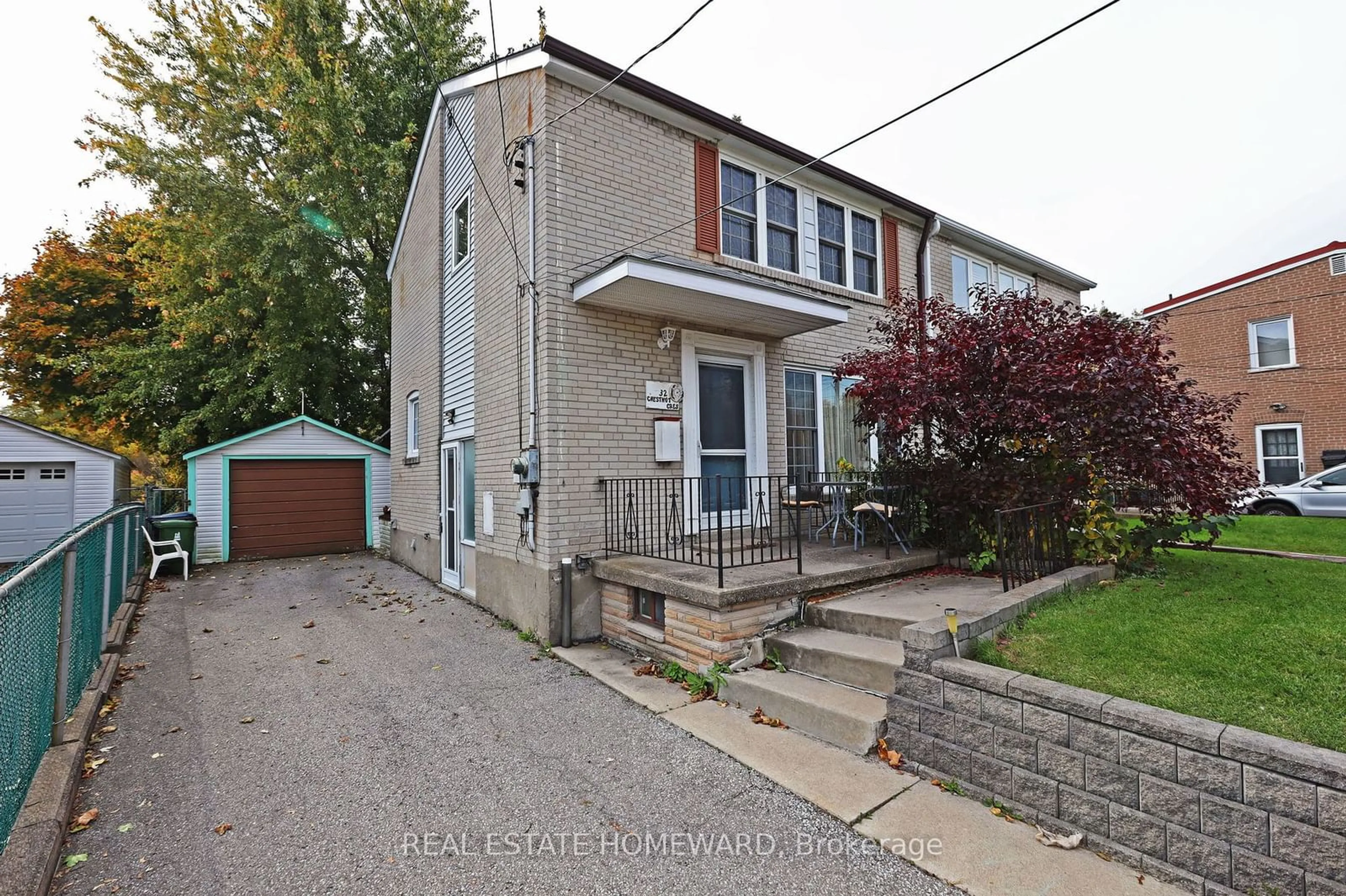 Frontside or backside of a home, the street view for 32 Chestnut Cres, Toronto Ontario M1L 1Y5