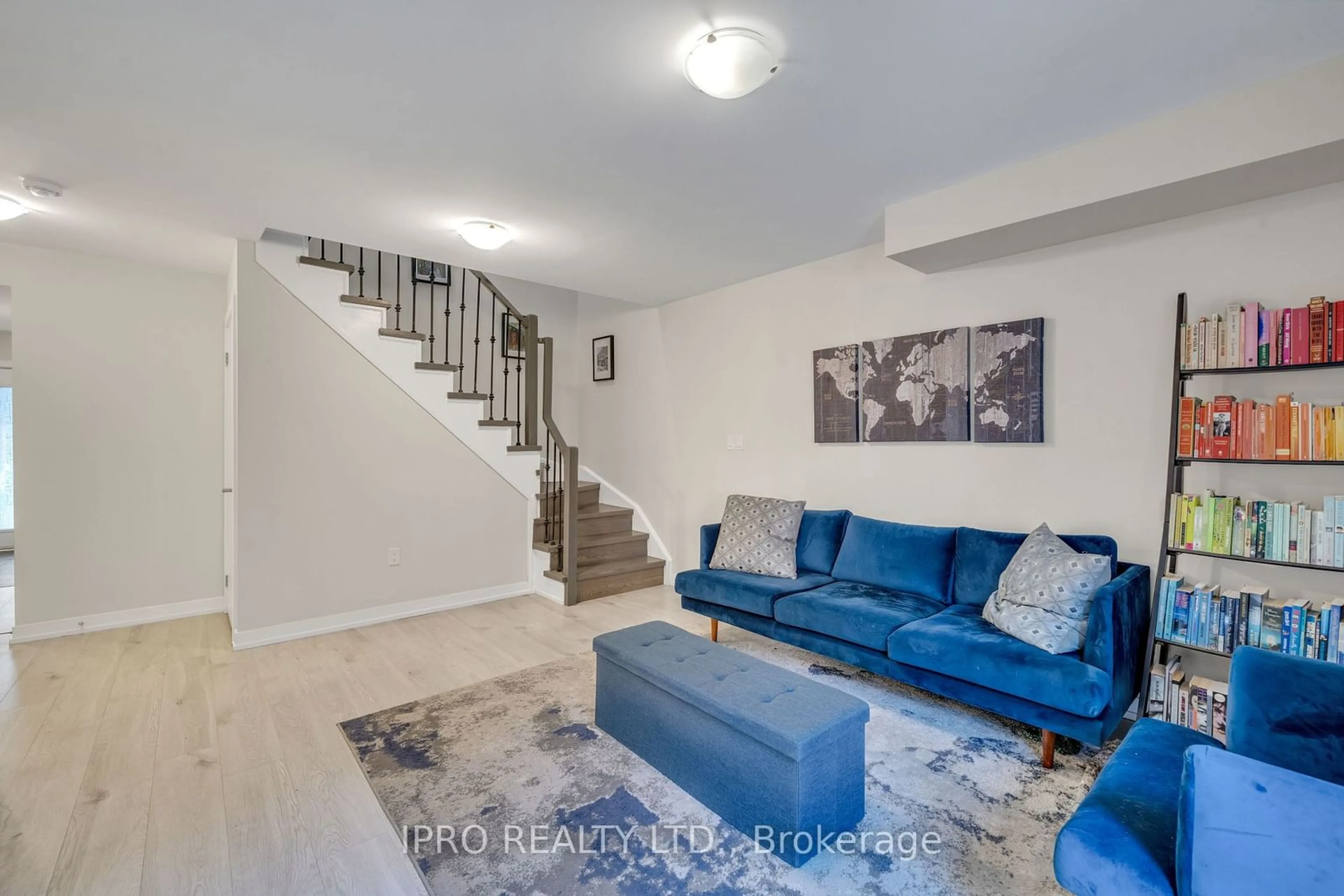 Living room, carpet floors for 250 Finch Ave #806, Pickering Ontario L1V 0G6