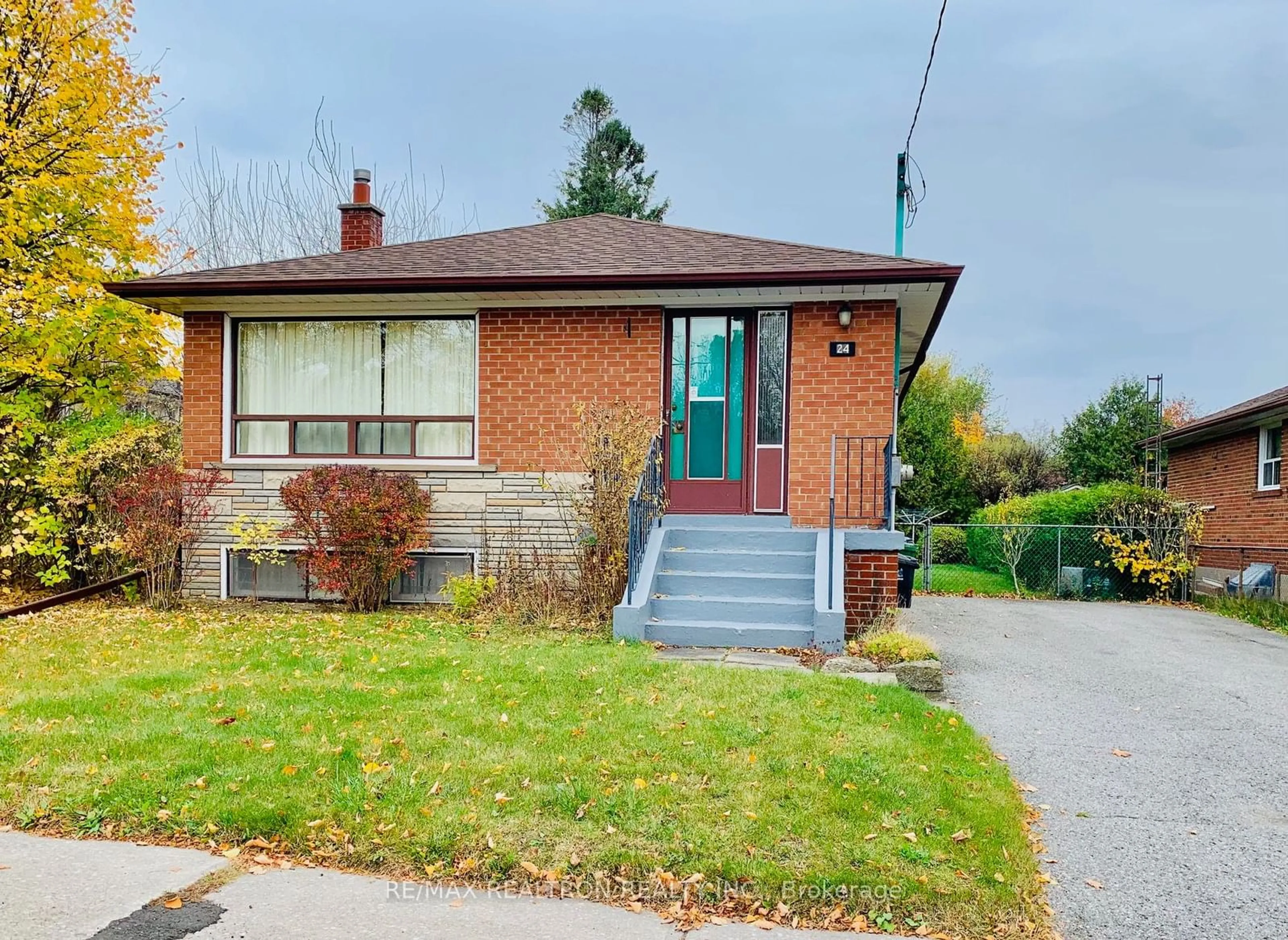 Frontside or backside of a home, cottage for 24 Sophia Dr, Toronto Ontario M1H 1Z4