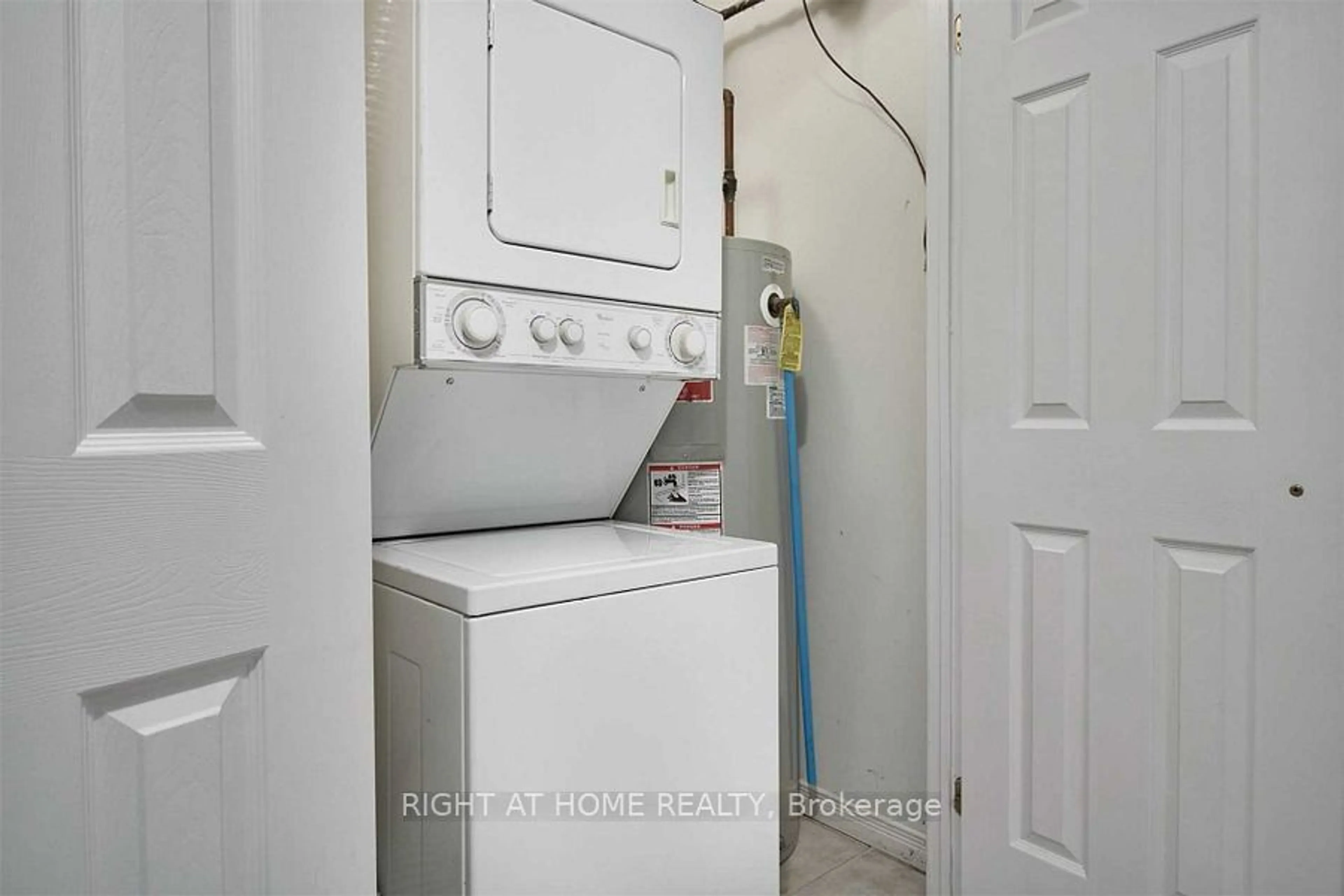 Laundry room for 83 Aspen Springs Dr #308, Clarington Ontario L1C 5J7