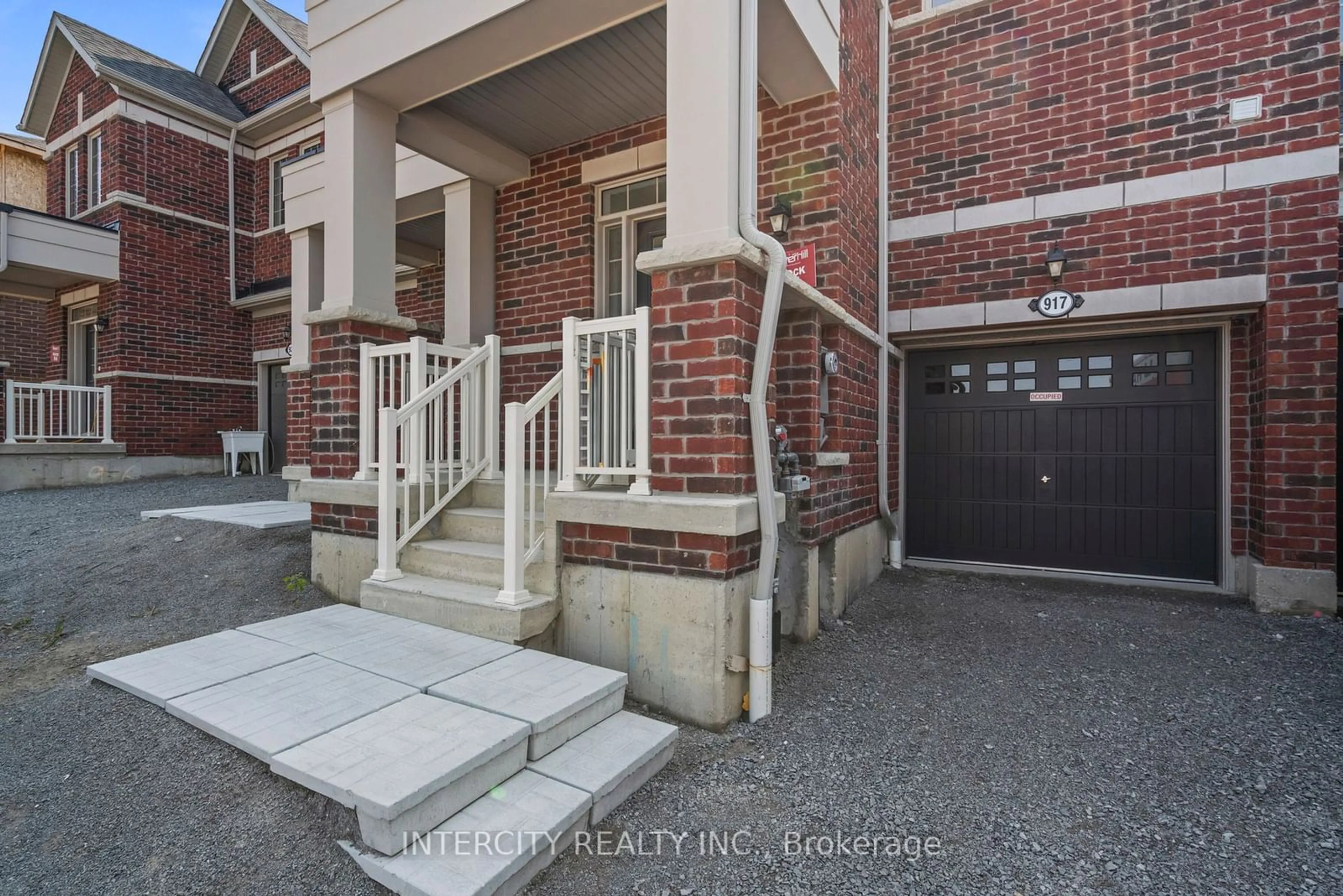 Home with brick exterior material for 917 Elizabeth Mackenzie Dr, Pickering Ontario L1X 0P5