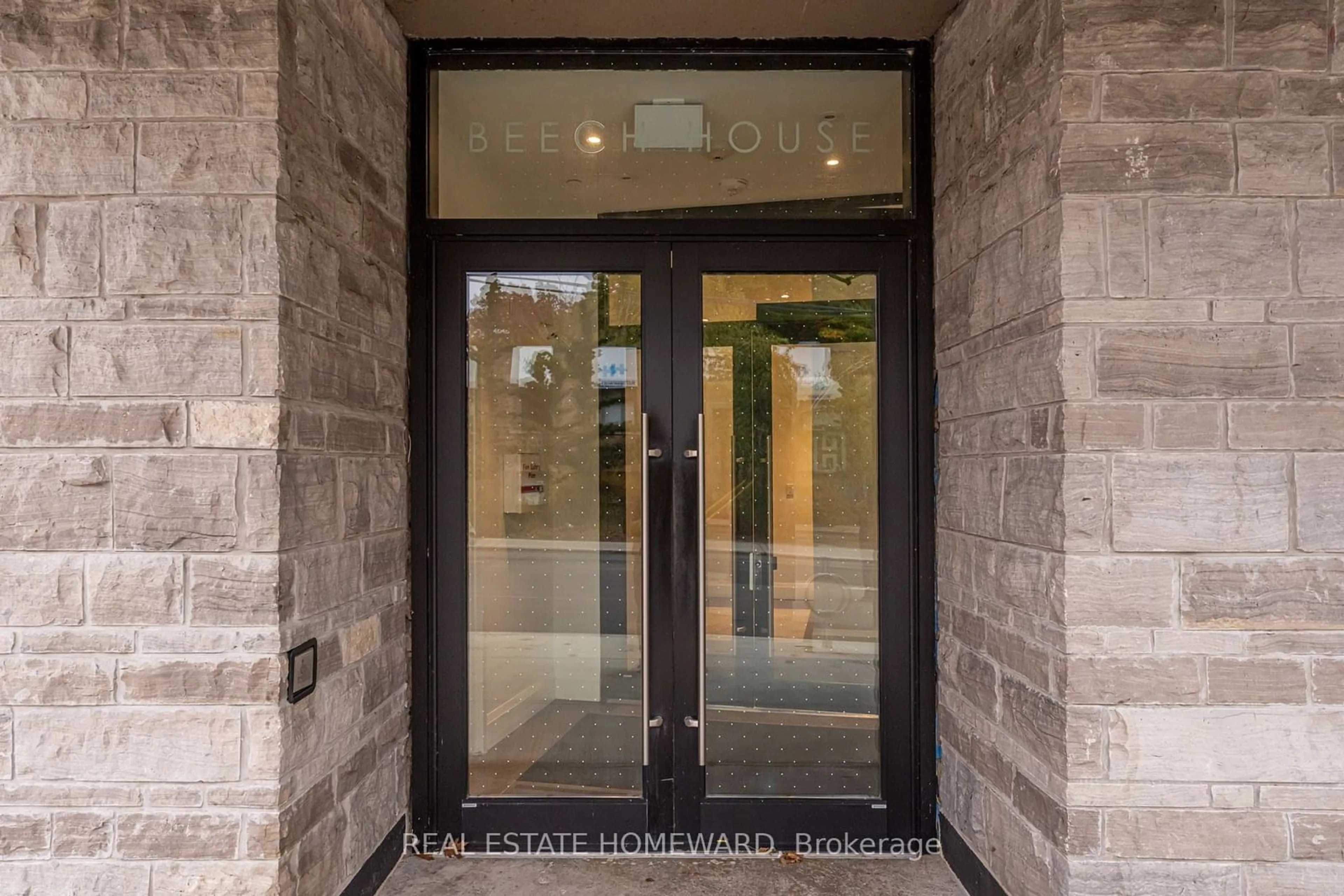 Indoor foyer, ceramic floors for 365 Beech Ave #219, Toronto Ontario M4E 0C2