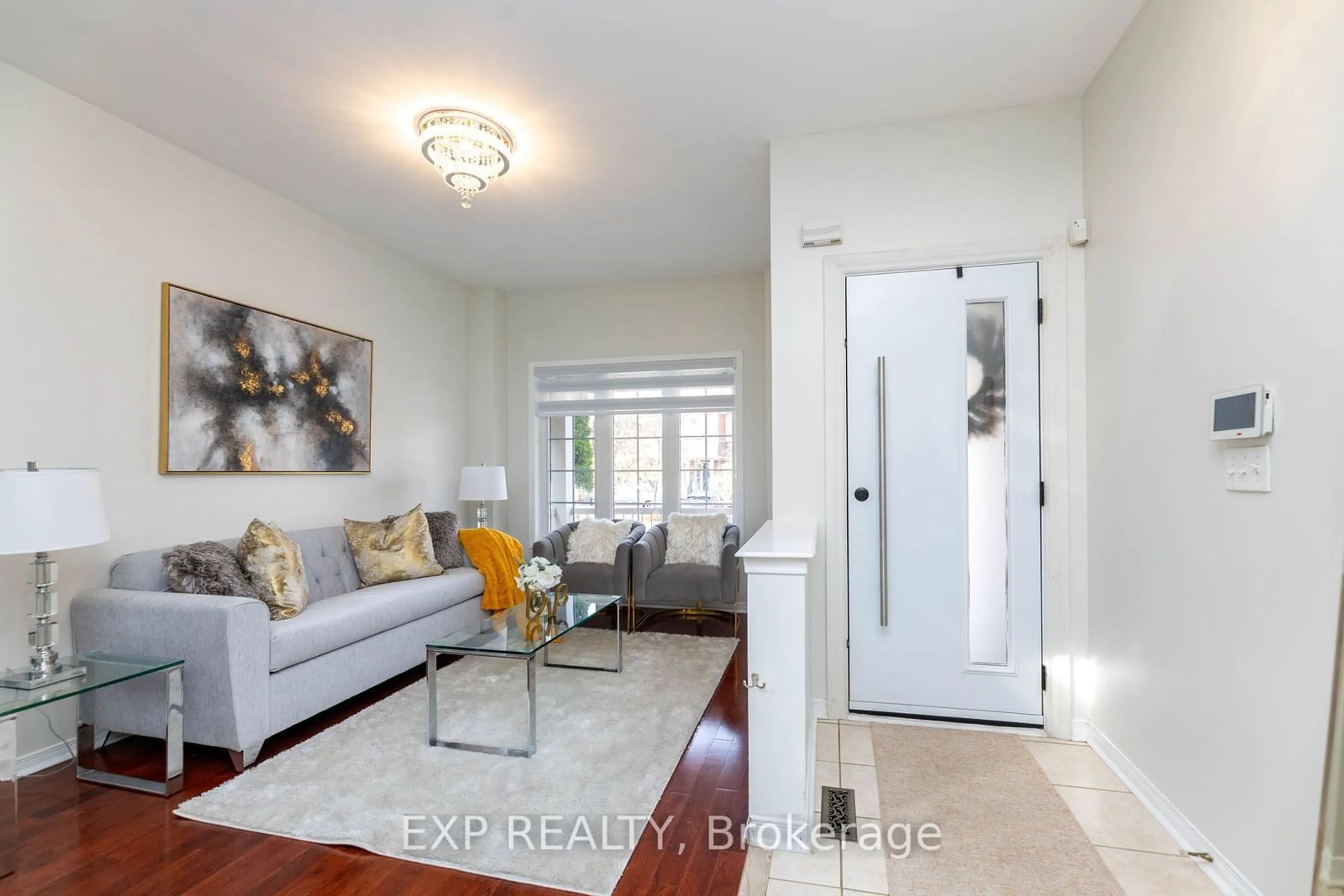 Indoor entryway, wood floors for 111 Knowles Dr, Toronto Ontario M1X 1T4