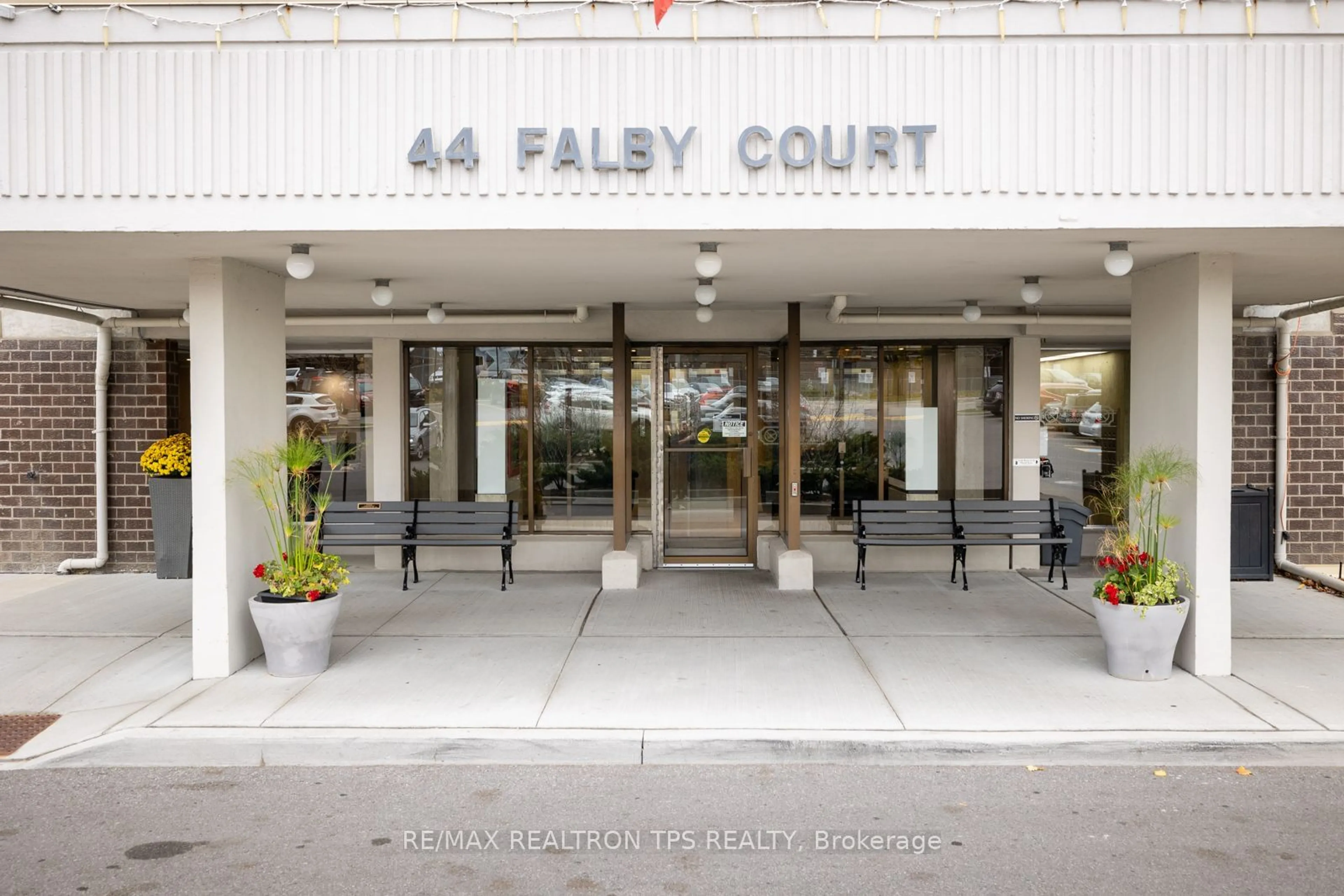 Indoor lobby for 44 Falby Crt #504, Ajax Ontario L1S 3L1