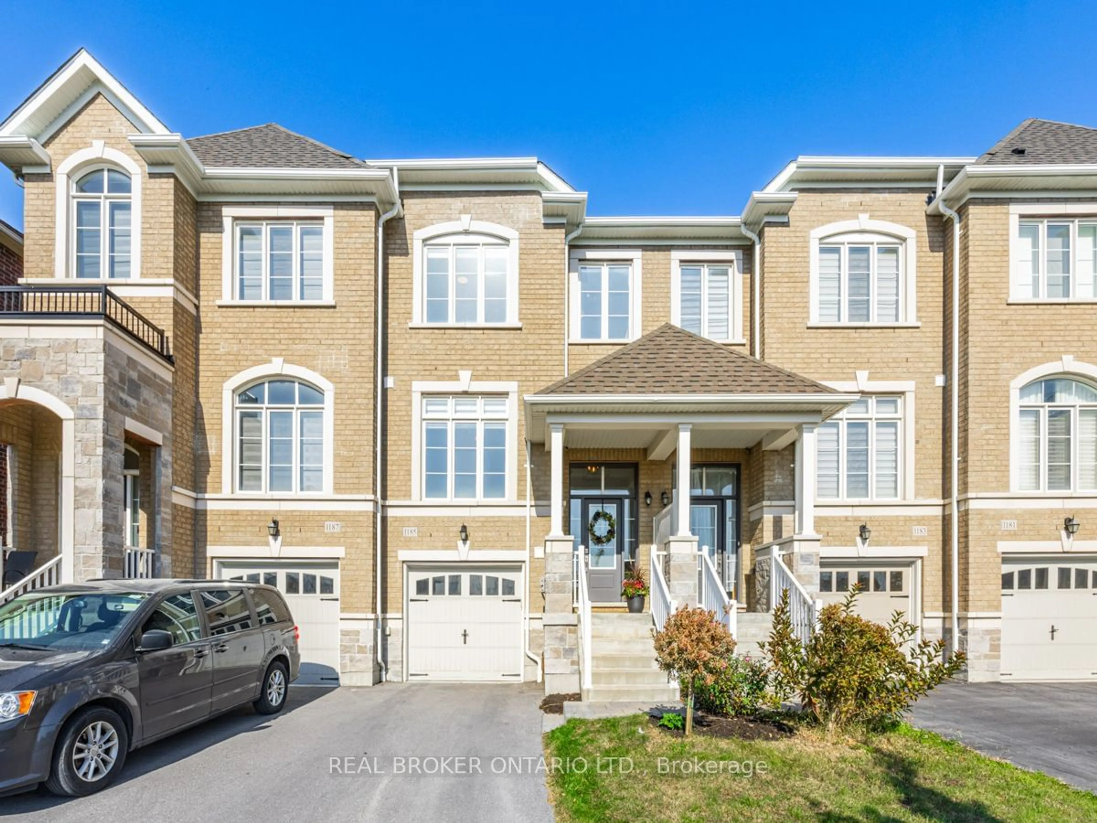 A pic from exterior of the house or condo, the street view for 1185 Cactus Cres, Pickering Ontario L1X 0G8