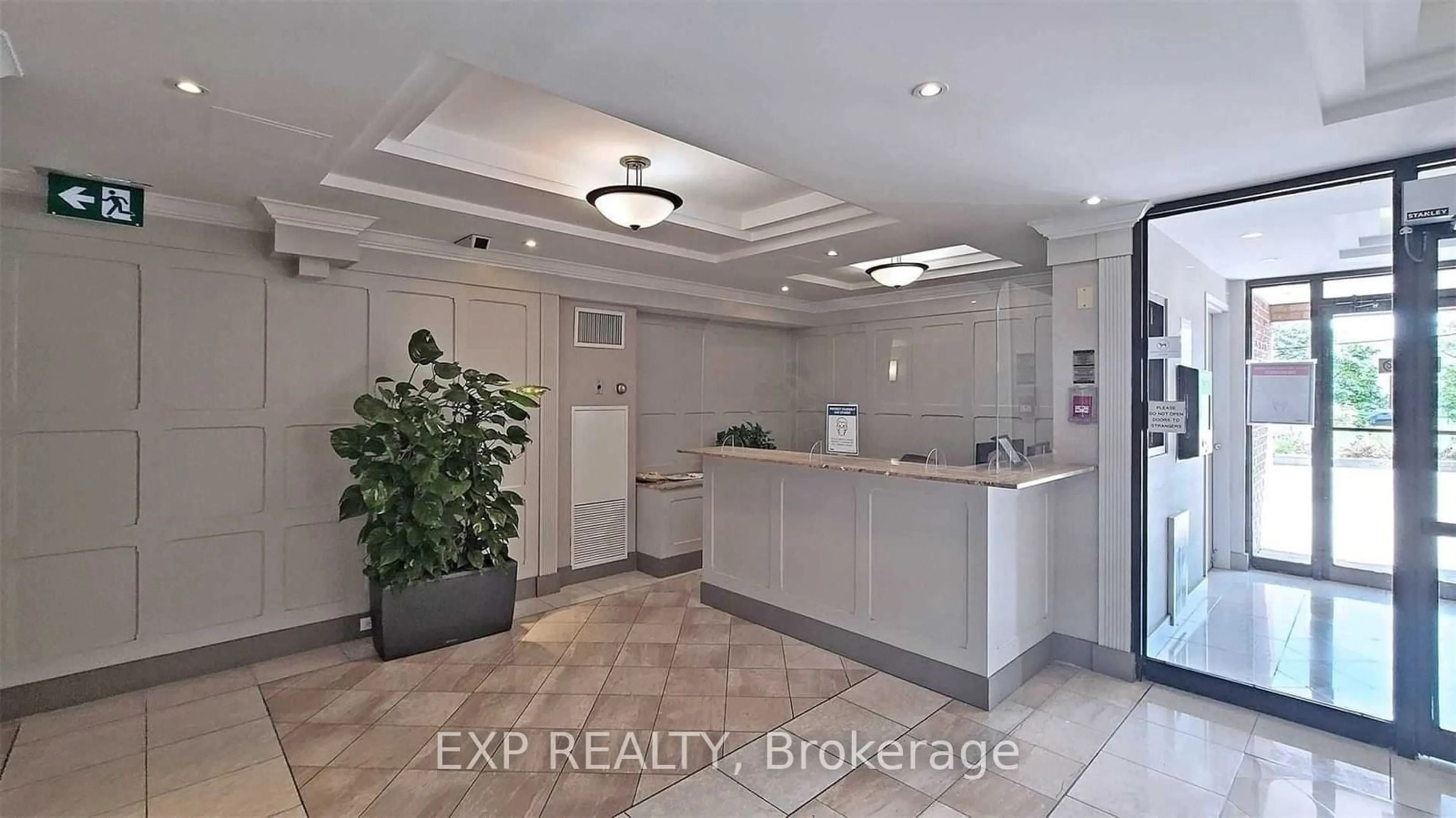 Indoor lobby for 330 Mccowan Rd #1213, Toronto Ontario M1J 3N3