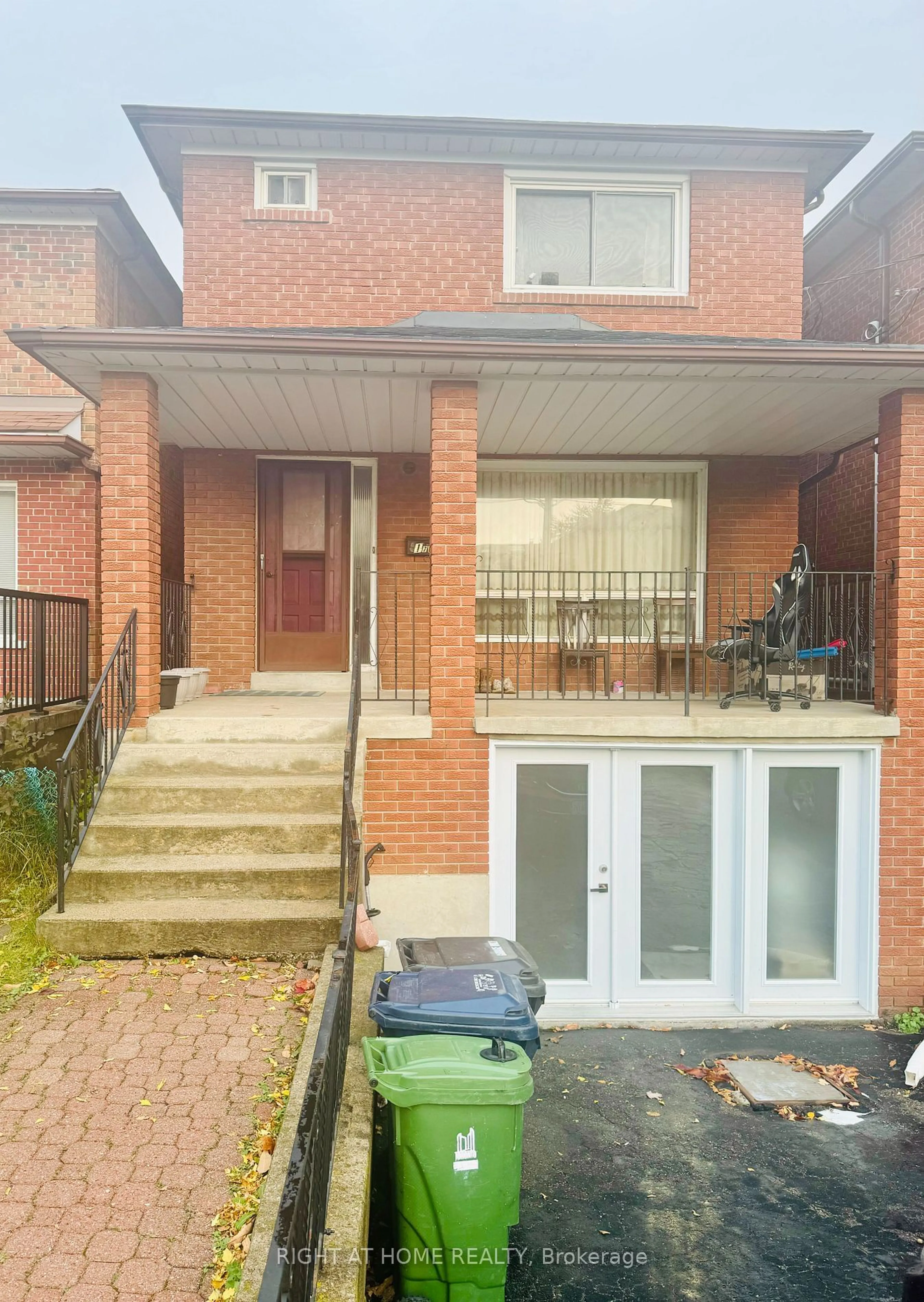 Frontside or backside of a home, the front or back of building for 17A south woodrow Blvd, Toronto Ontario M1N 3L5