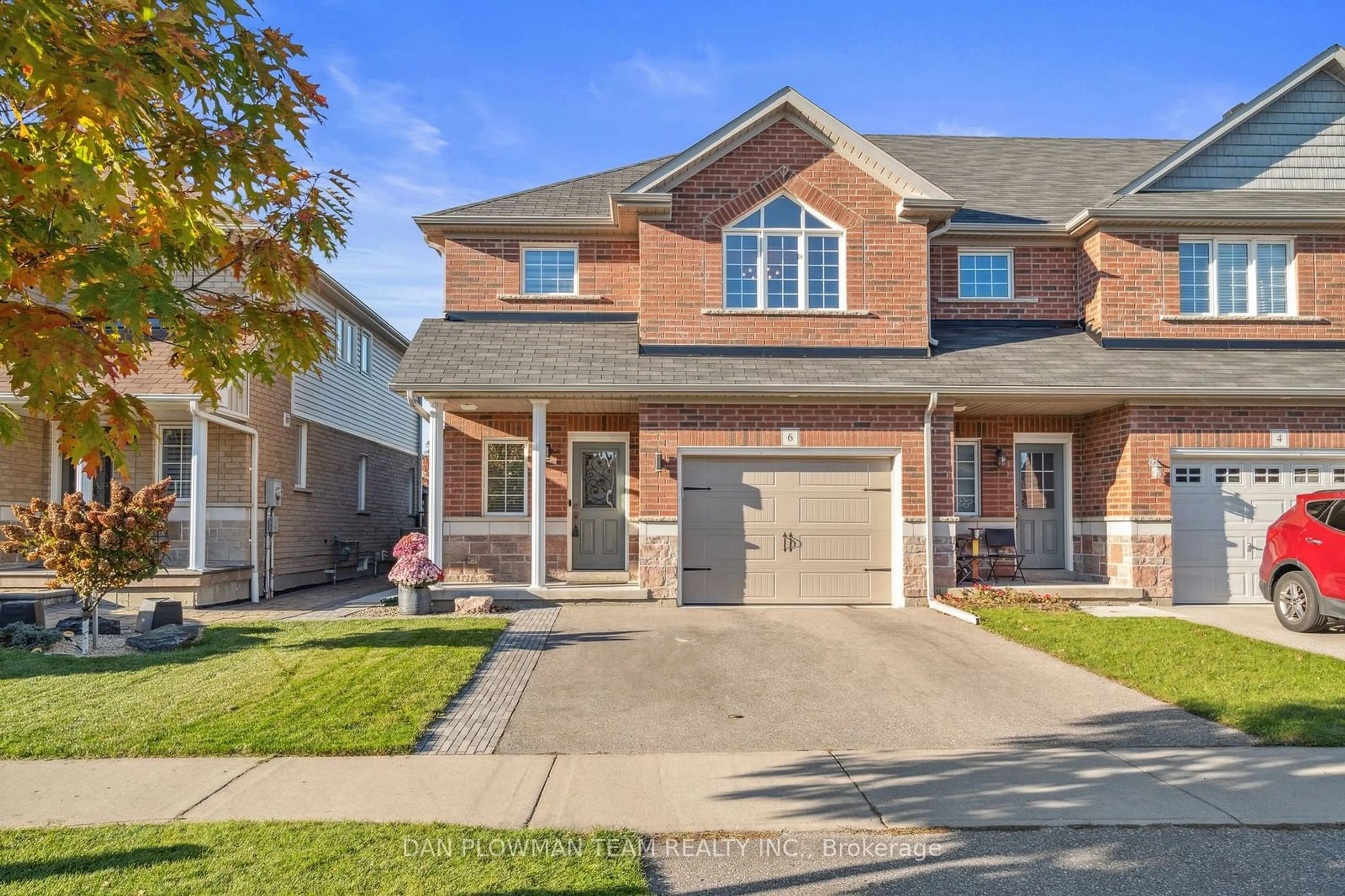 A pic from exterior of the house or condo, the street view for 6 Page Pl, Clarington Ontario L1E 0H2