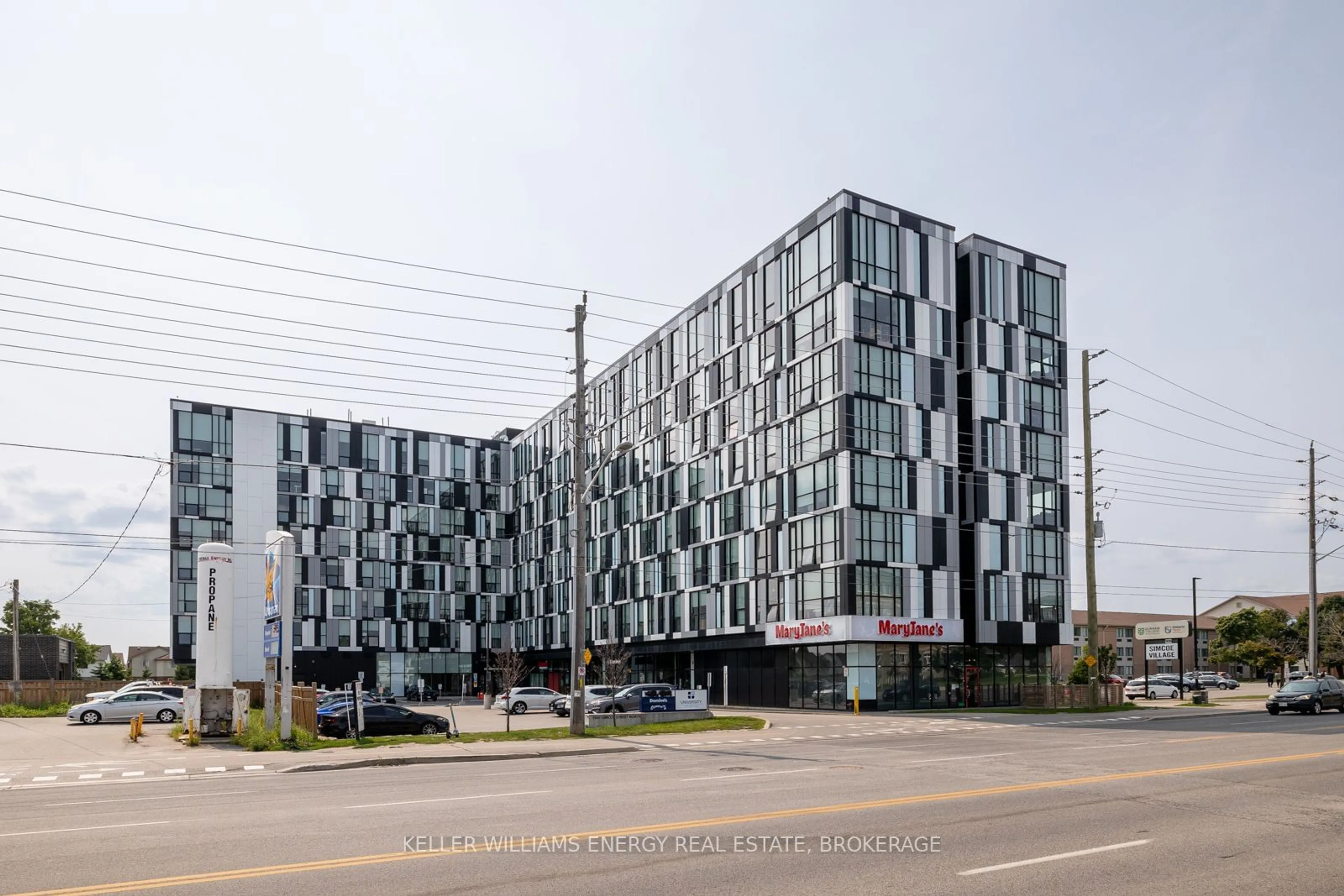 A pic from exterior of the house or condo, the front or back of building for 1900 Simcoe St #839, Oshawa Ontario L1G 0C1