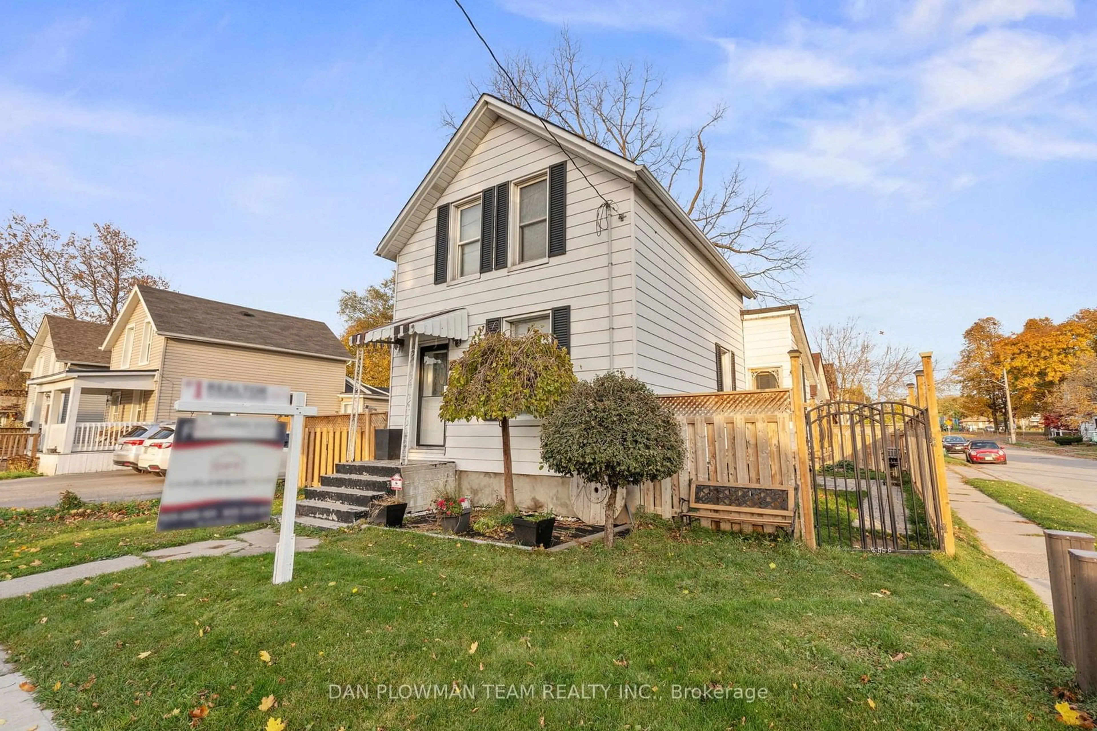 Frontside or backside of a home, the fenced backyard for 269 Court St, Oshawa Ontario L1H 4W8