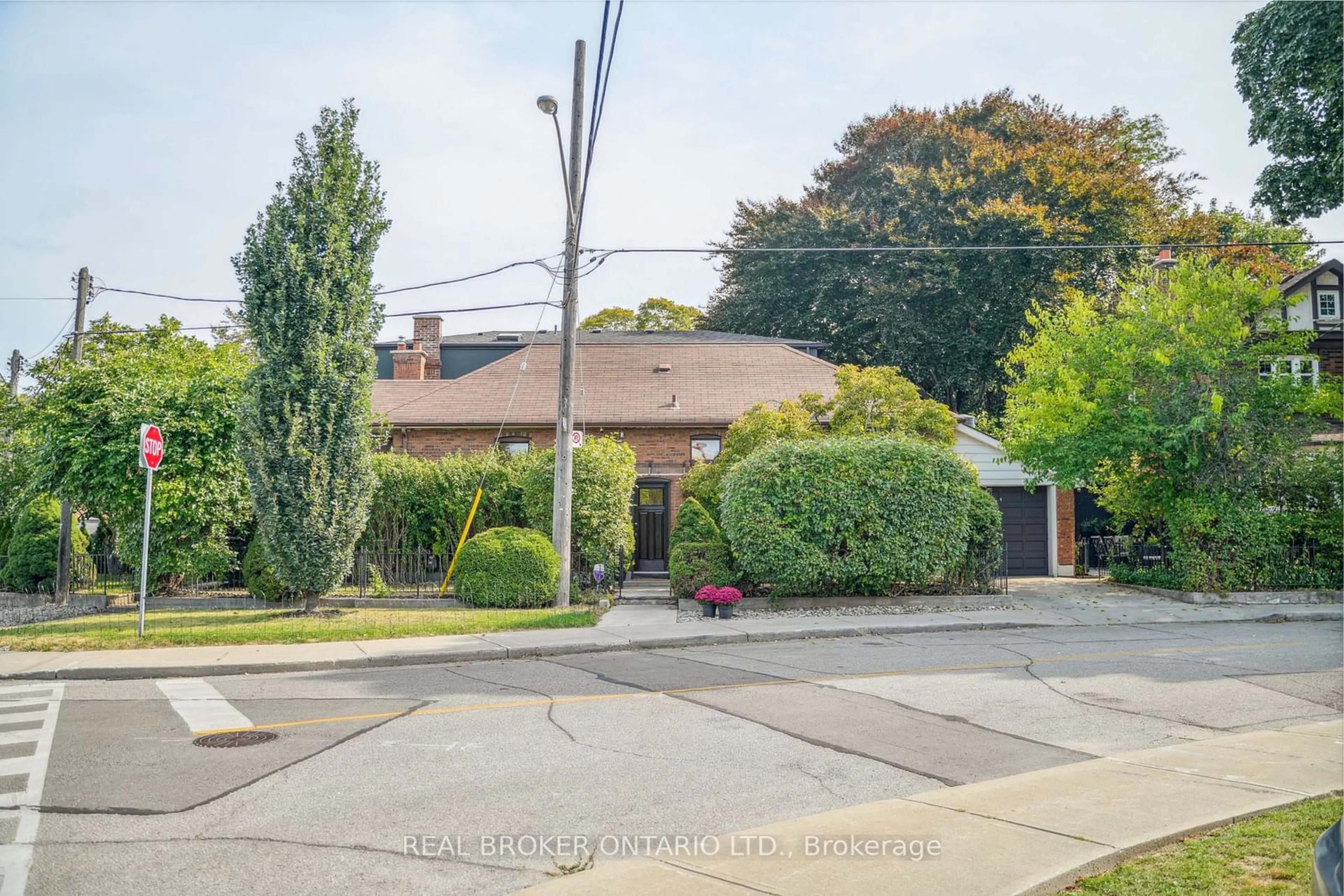 A pic from exterior of the house or condo, the street view for 75 Rivercourt Blvd, Toronto Ontario M4J 3A3