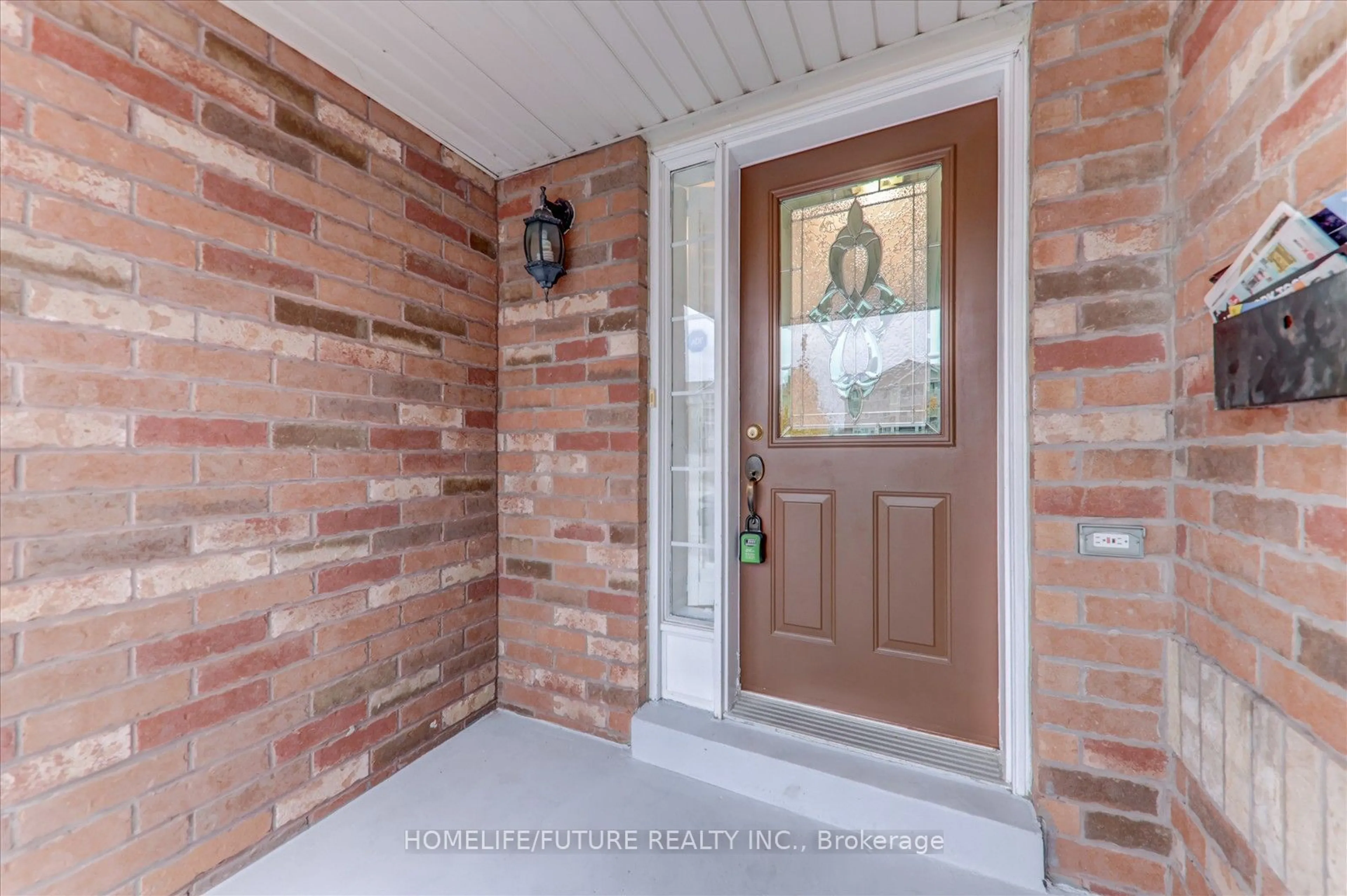 Indoor entryway, wood floors for 435 Middlefield Rd #56, Toronto Ontario M1S 5W1