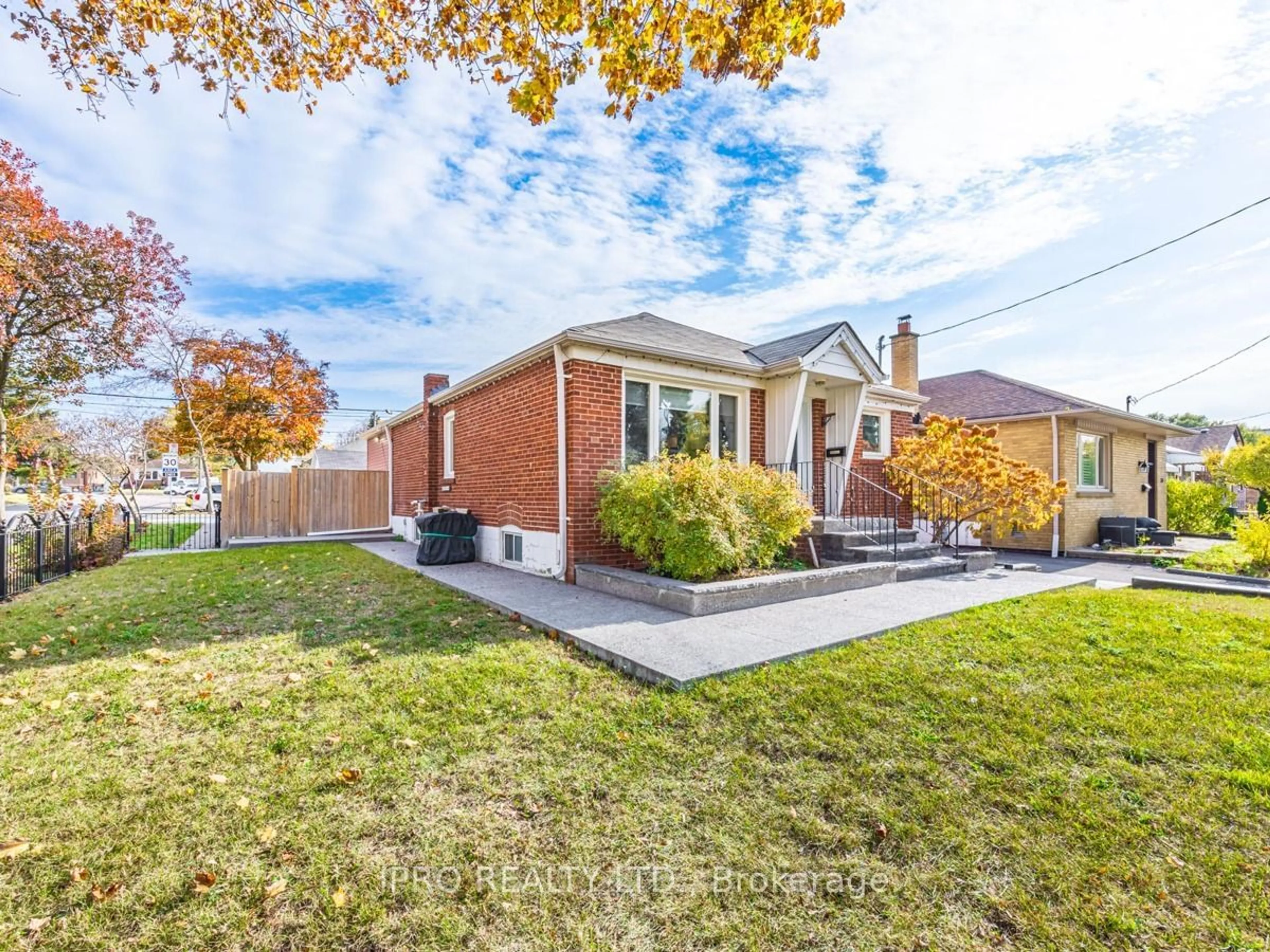 Home with brick exterior material for 55 Lilian Dr, Toronto Ontario M1R 3W2