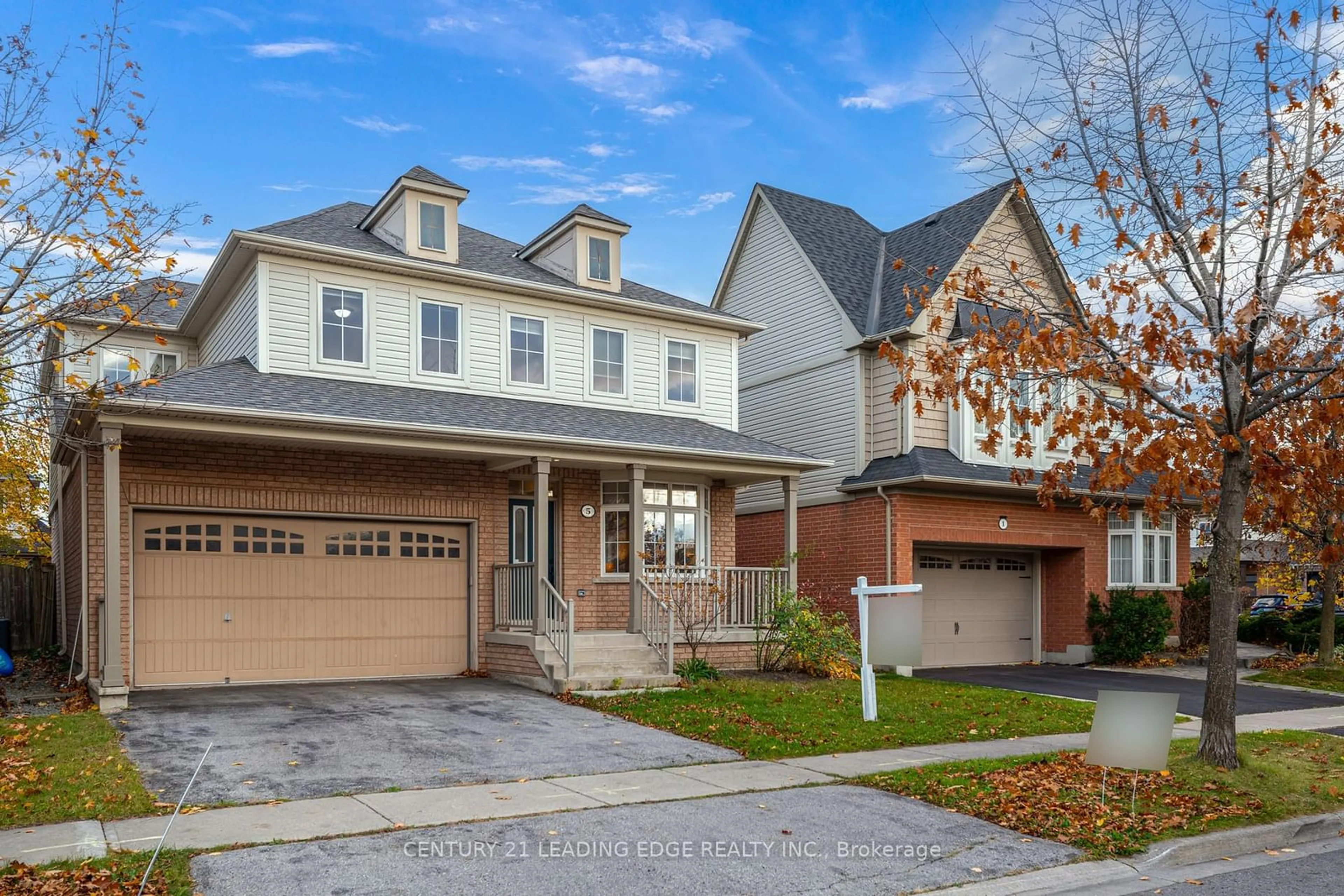 Frontside or backside of a home, cottage for 5 WOODBINE Pl, Oshawa Ontario L1L 1C5