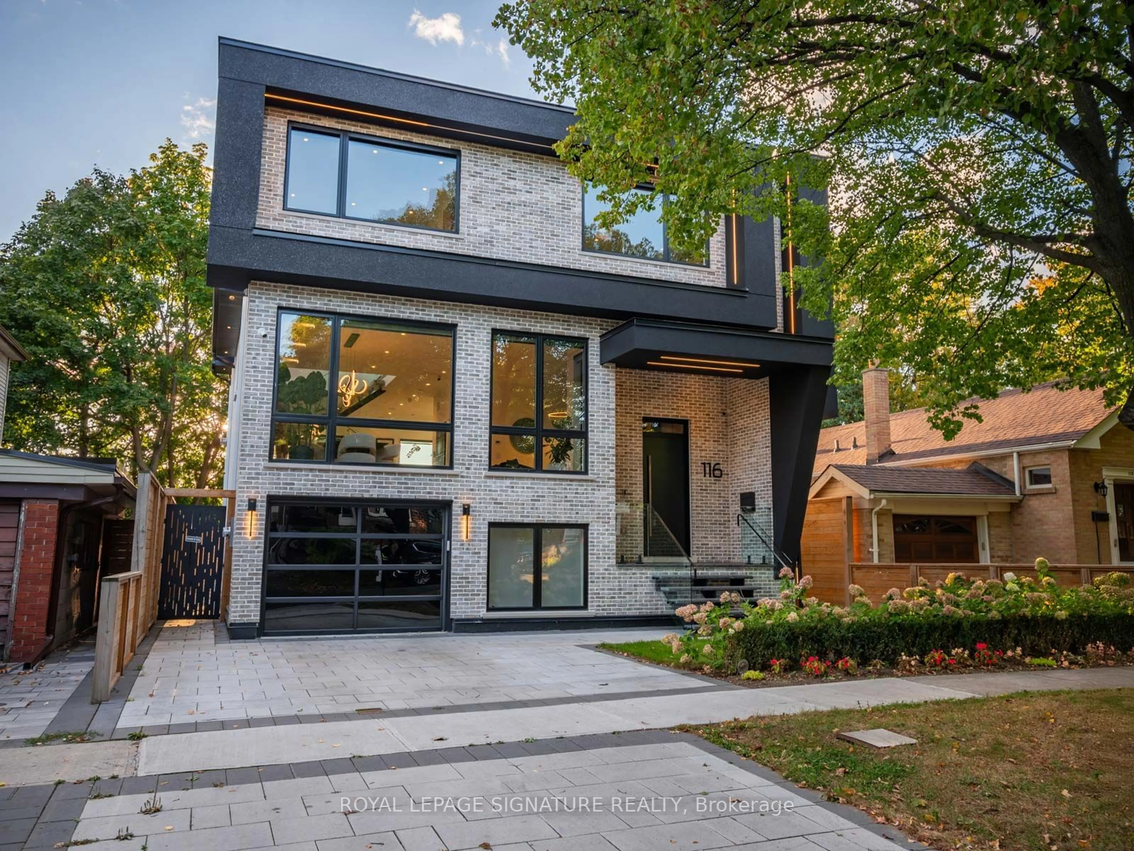 Home with brick exterior material for 116 Presley Ave, Toronto Ontario M1L 3R1