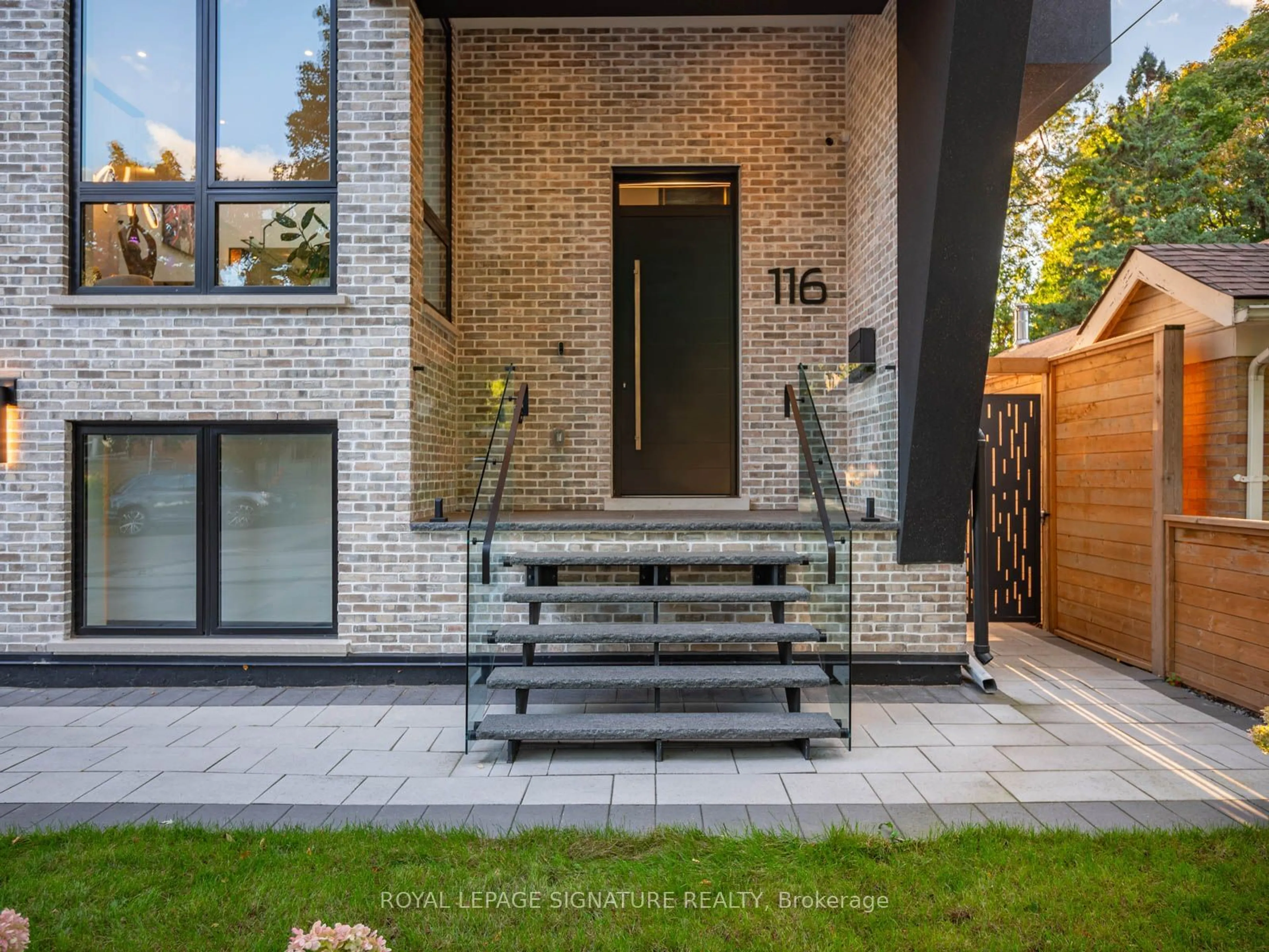 Home with brick exterior material for 116 Presley Ave, Toronto Ontario M1L 3R1