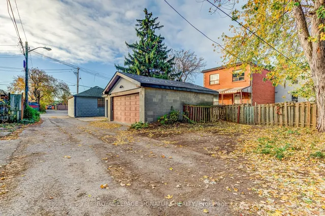 Additional property image - 533 Victoria Pk Ave
