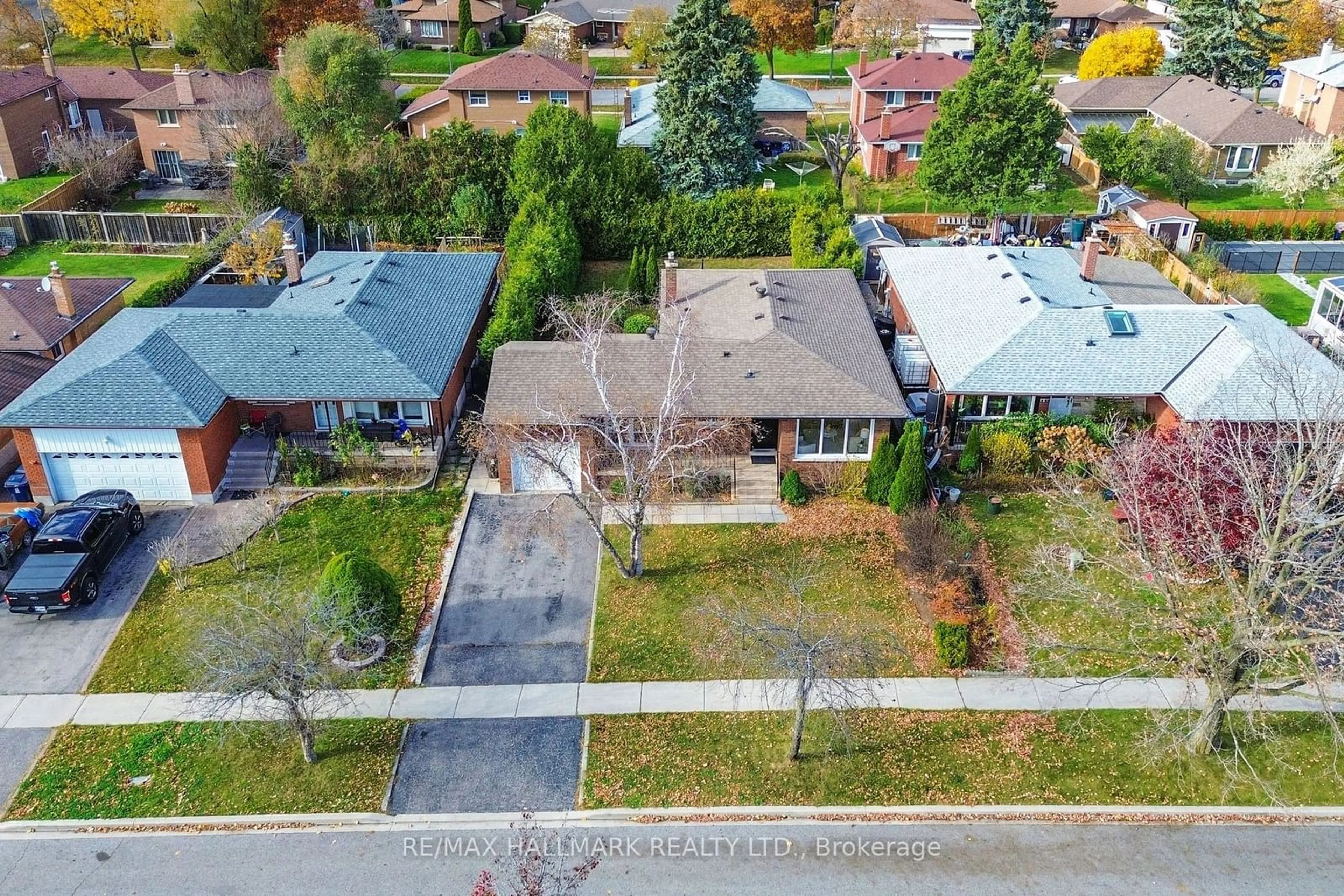 Frontside or backside of a home, the street view for 62 Portico Dr, Toronto Ontario M1G 3R6